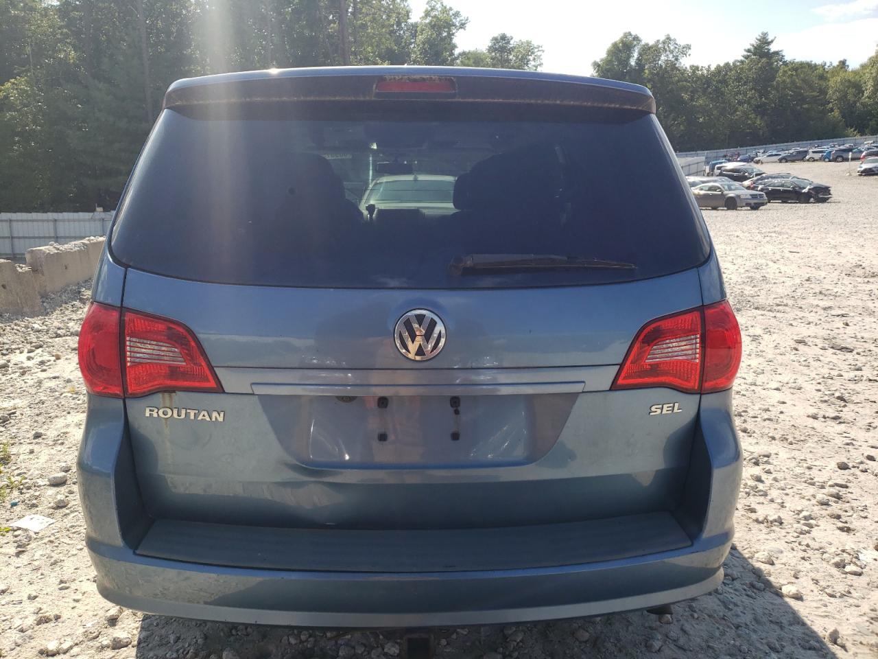 2011 Volkswagen Routan Sel VIN: 2V4RW5DG3BR728257 Lot: 68937504