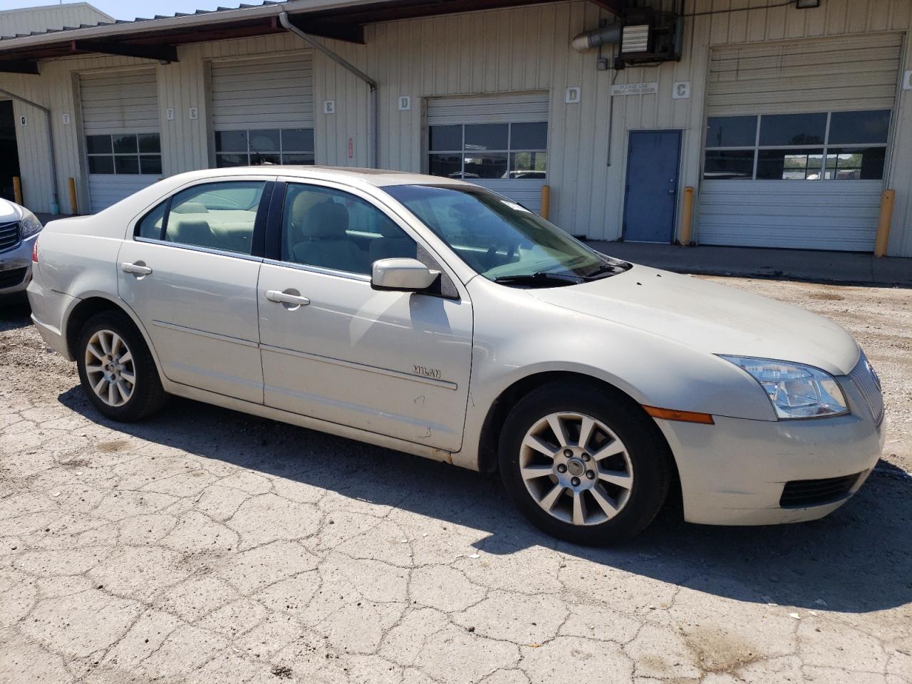2008 Mercury Milan - Image 4