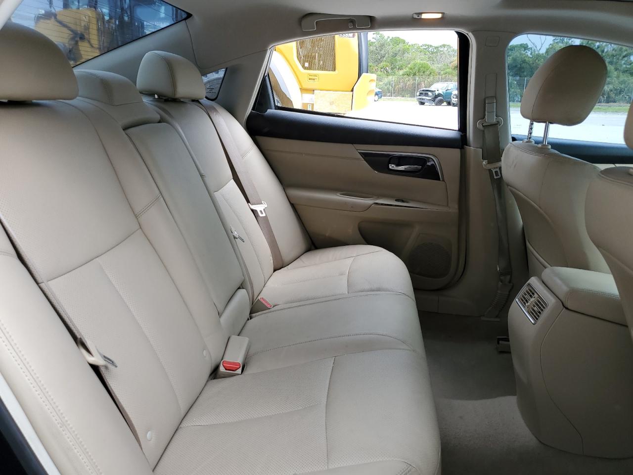 2013 Nissan Altima - Image 10