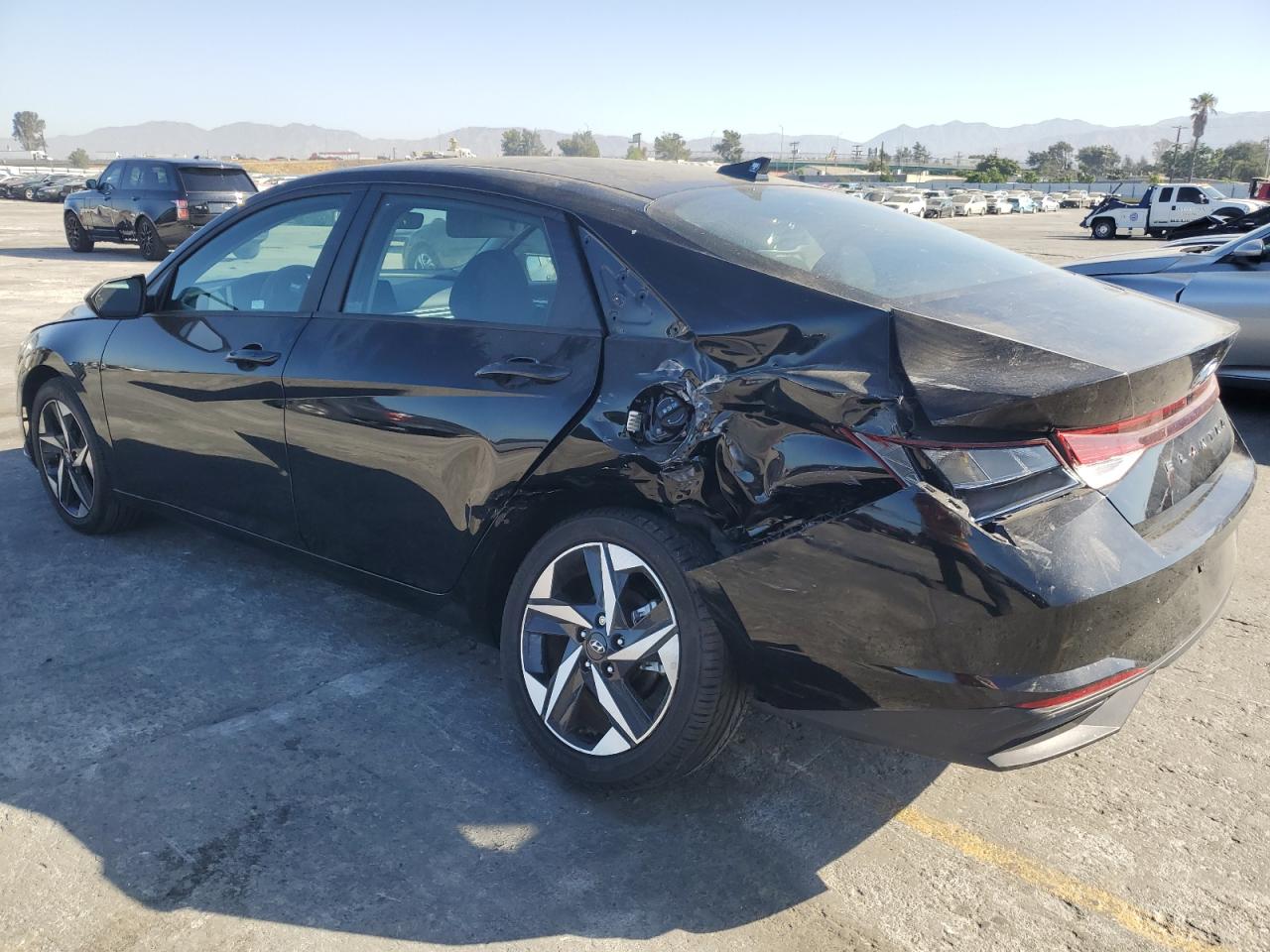 KMHLS4AG8PU411784 2023 HYUNDAI ELANTRA - Image 2