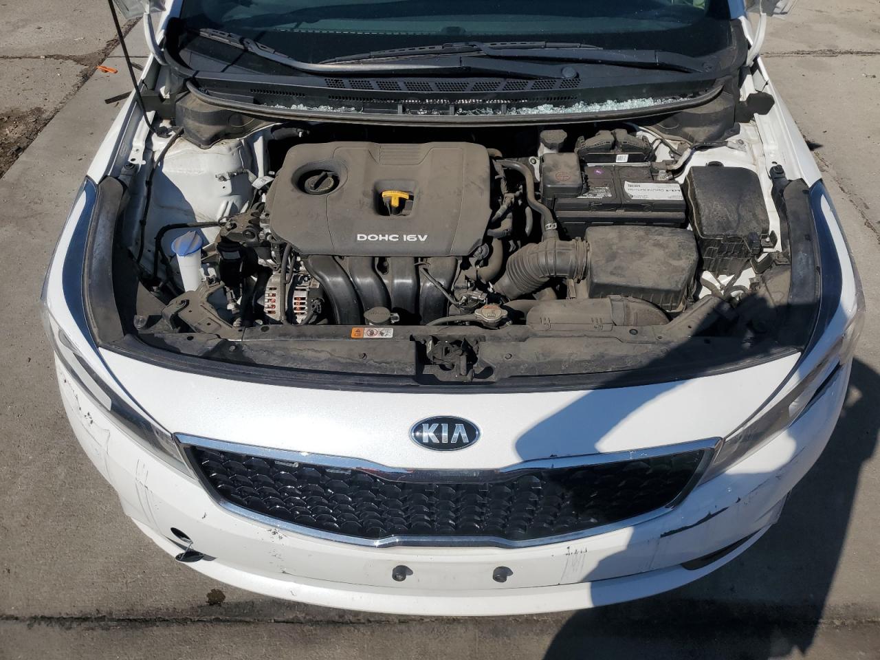 3KPFL4A74JE235465 2018 Kia Forte Lx