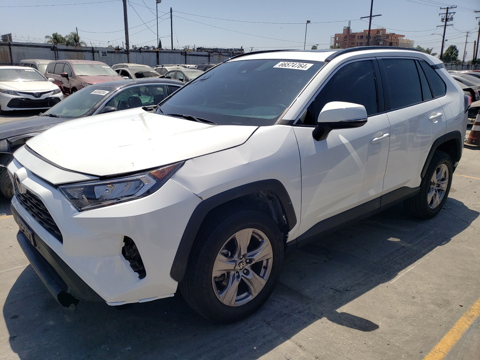 2022 Toyota Rav4 Xle vin: 2T3W1RFV6NC195220