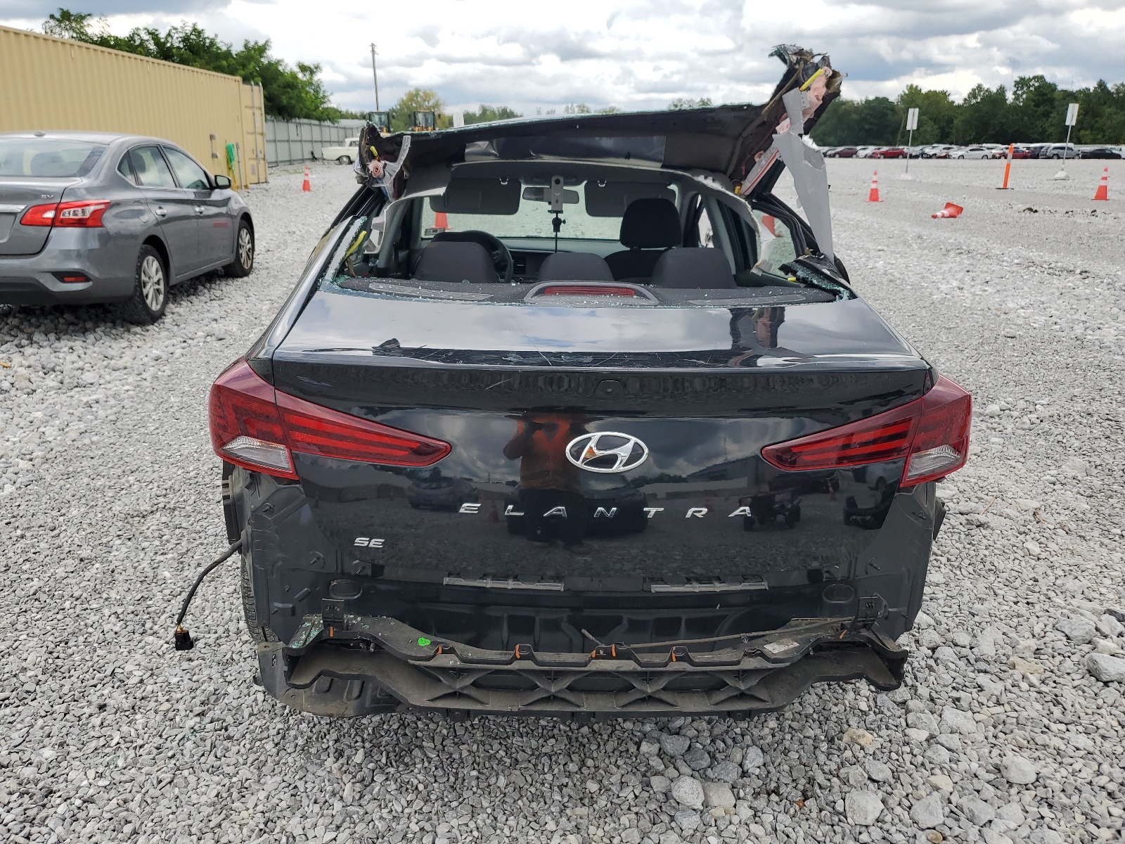 5NPD74LF2KH445656 2019 Hyundai Elantra Se