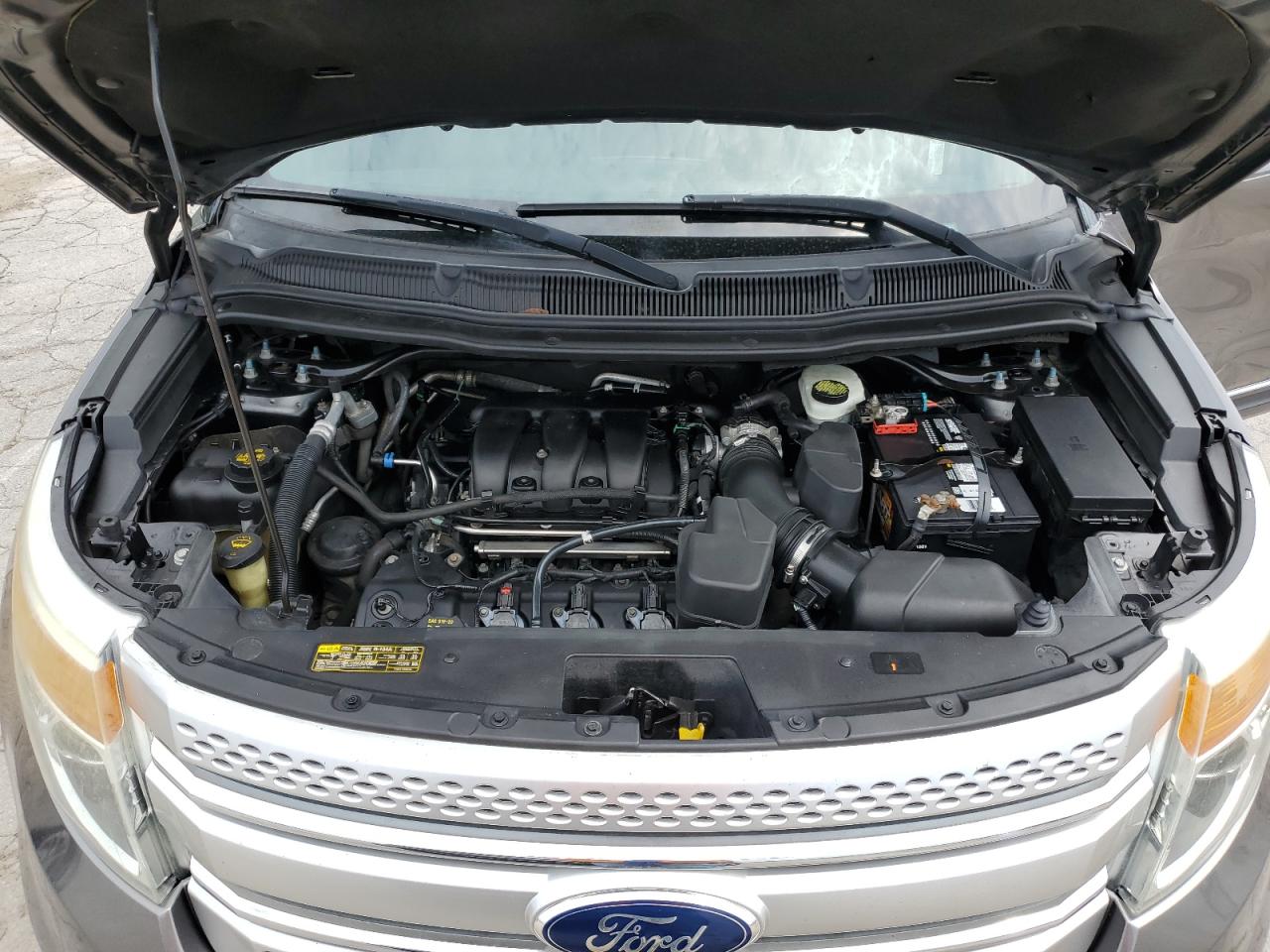 2012 Ford Explorer - Image 12