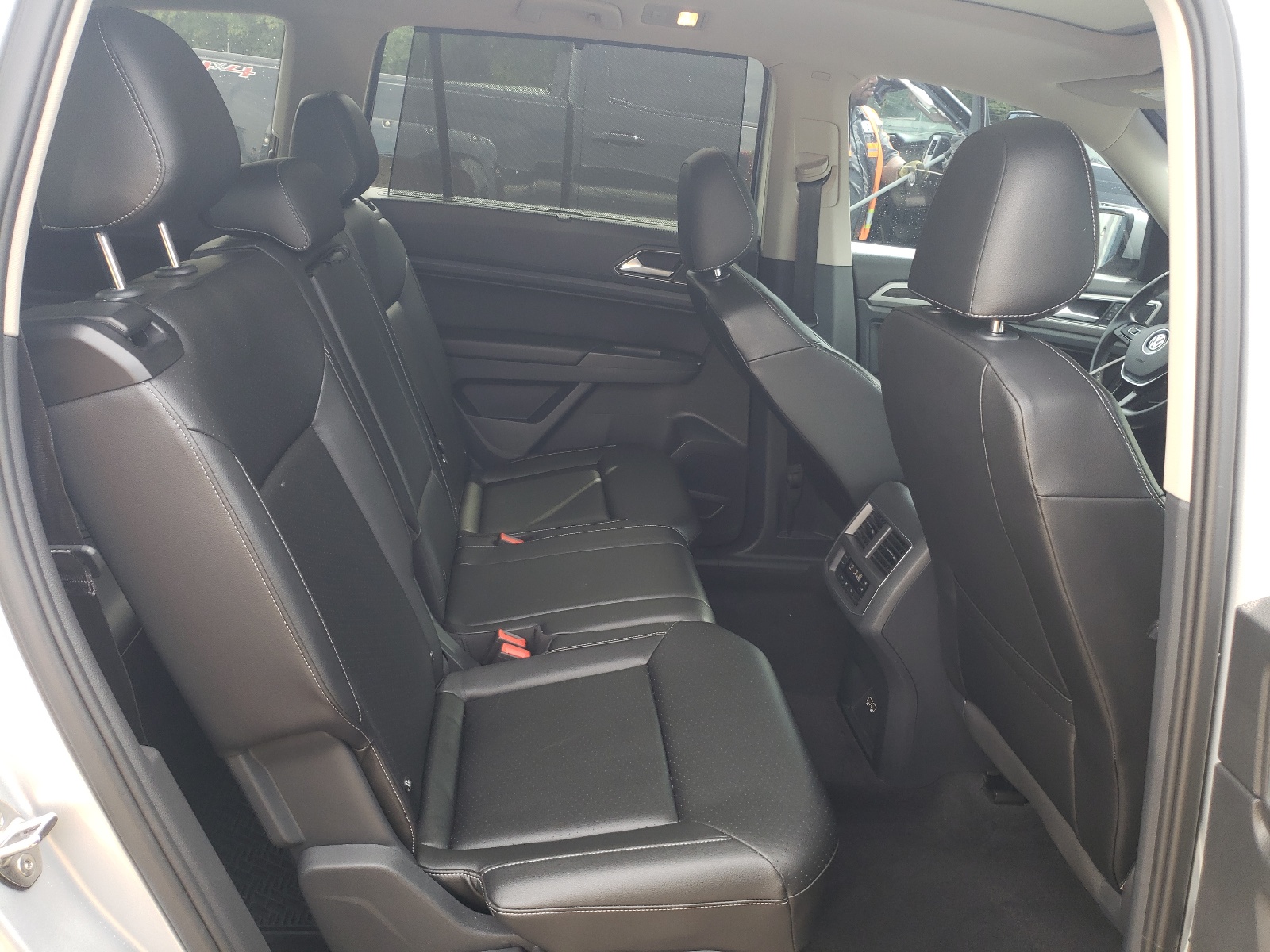 1V2ER2CA7JC520836 2018 Volkswagen Atlas Sel