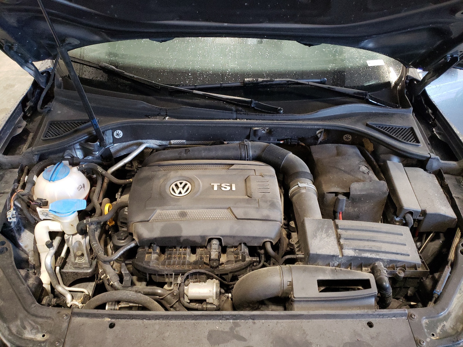 1VWGT7A34HC020945 2017 Volkswagen Passat Se