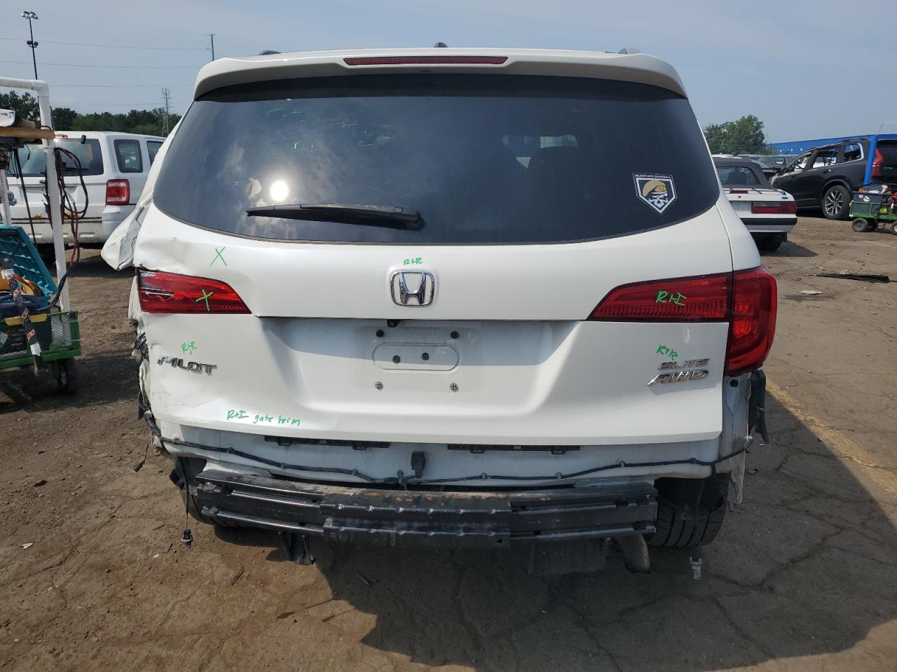 2017 Honda Pilot Elite VIN: 5FNYF6H04HB061051 Lot: 65343134