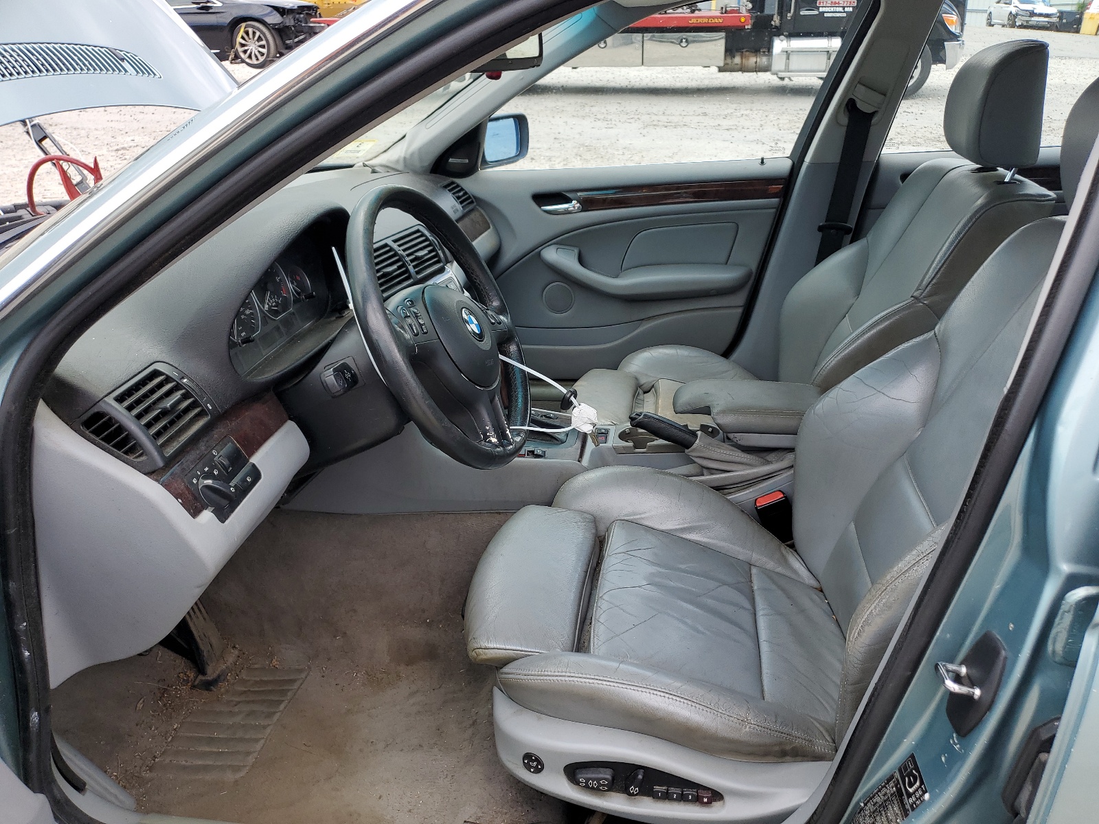 WBAEW53404PN34867 2004 BMW 330 Xi