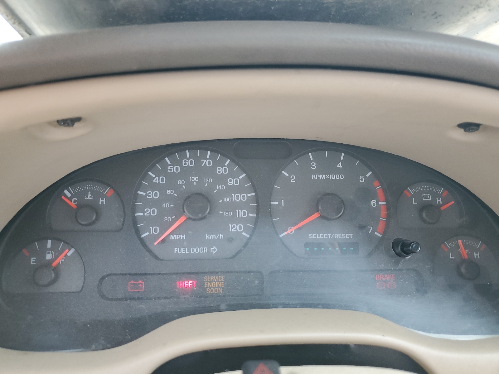 1FAFP4449YF113454 2000 Ford Mustang