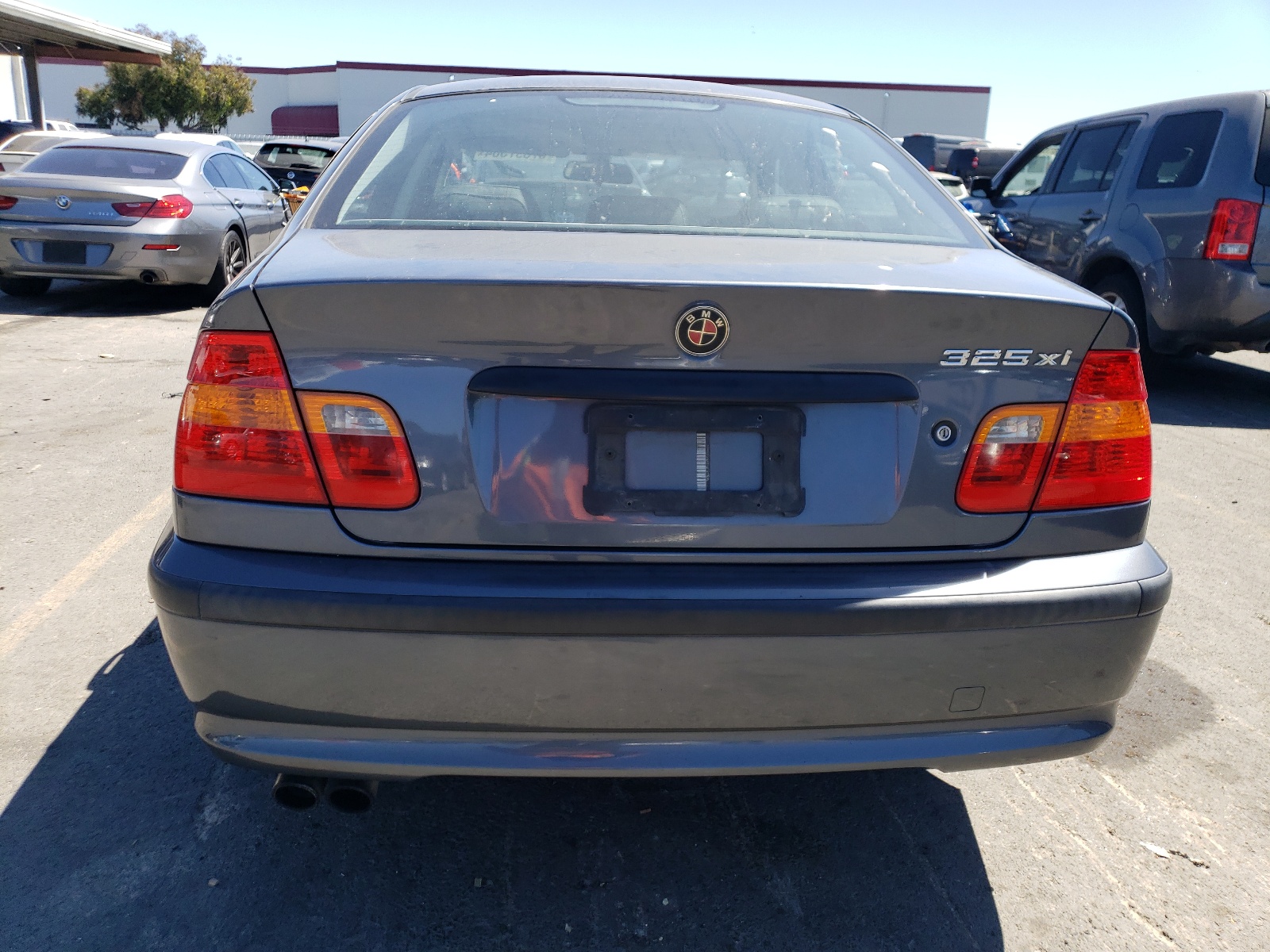 WBAEU33493PM56632 2003 BMW 325 Xi