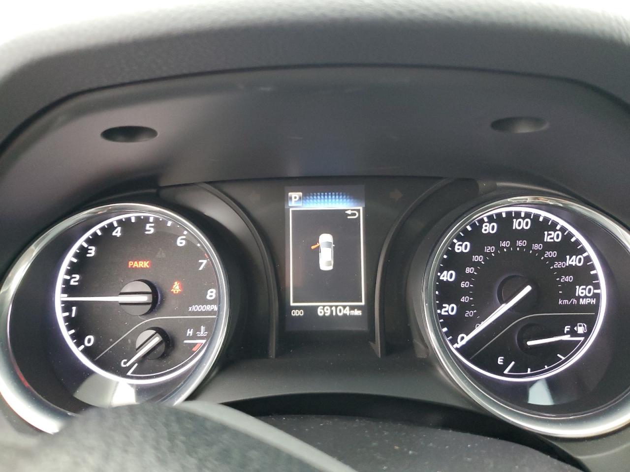 2019 Toyota Camry - Image 9