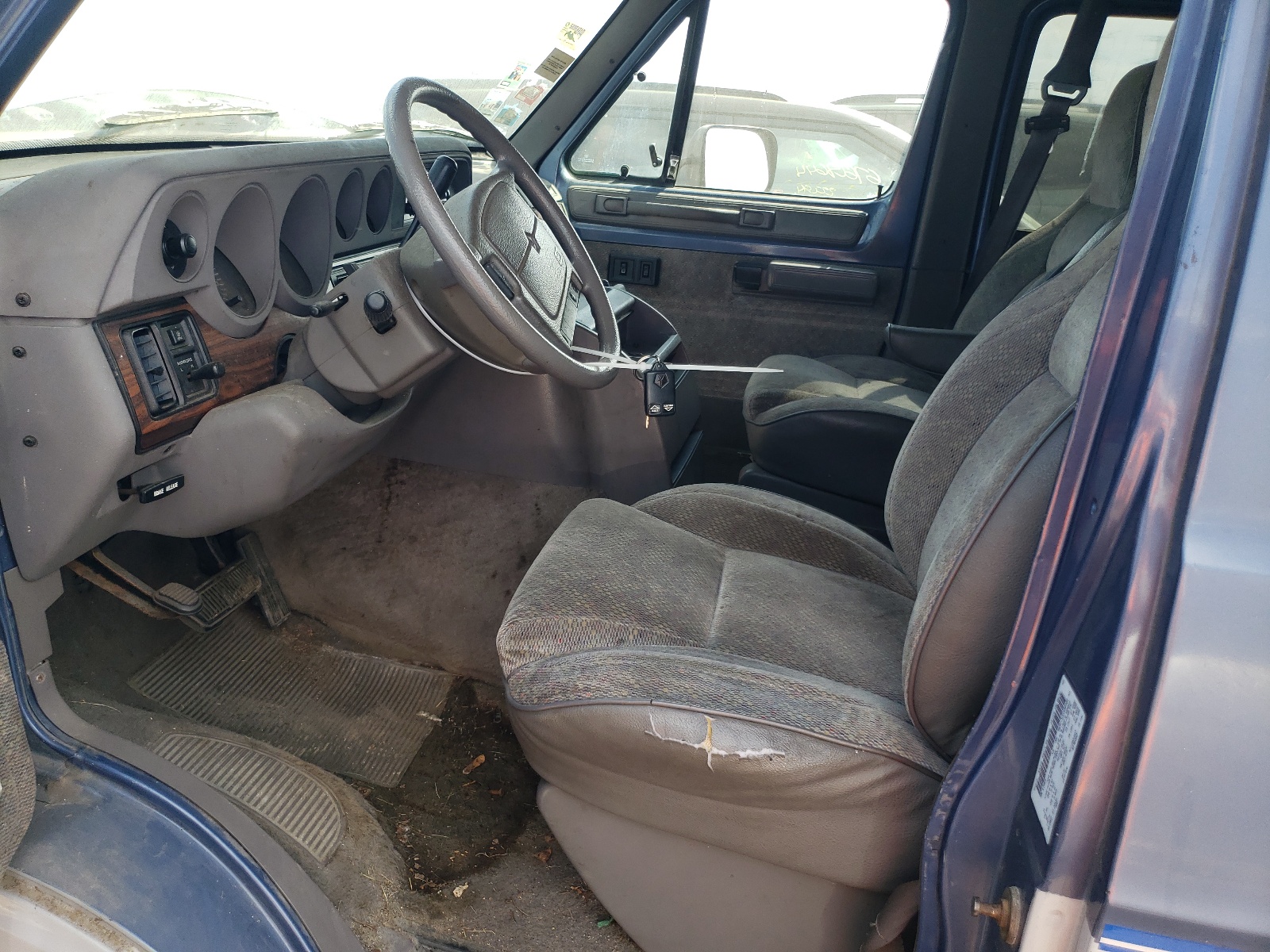 2B4HB25Y3TK114260 1996 Dodge Ram Wagon B2500