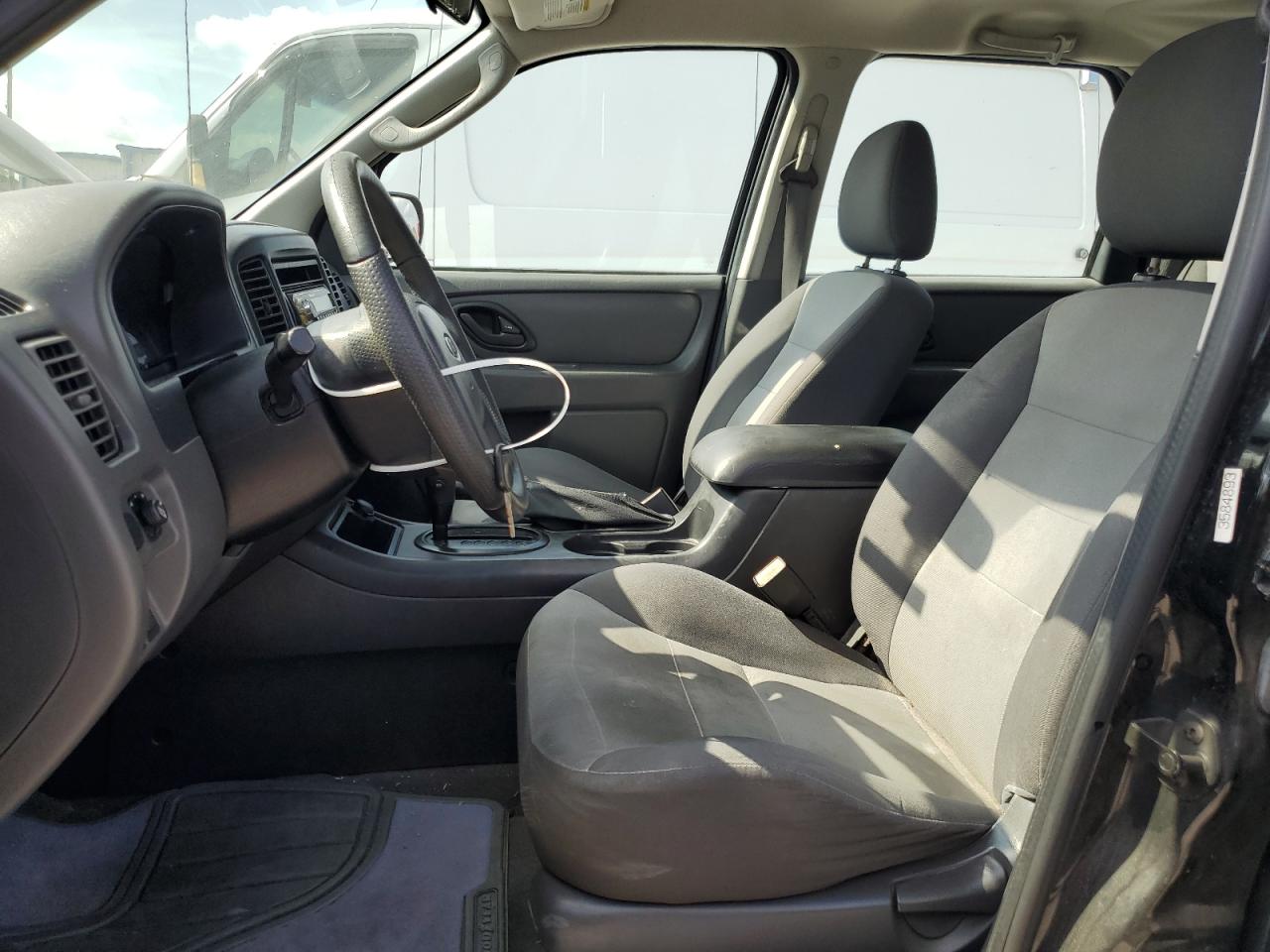 2007 Ford Escape Xls VIN: 1FMYU02ZX7KA18342 Lot: 68217914