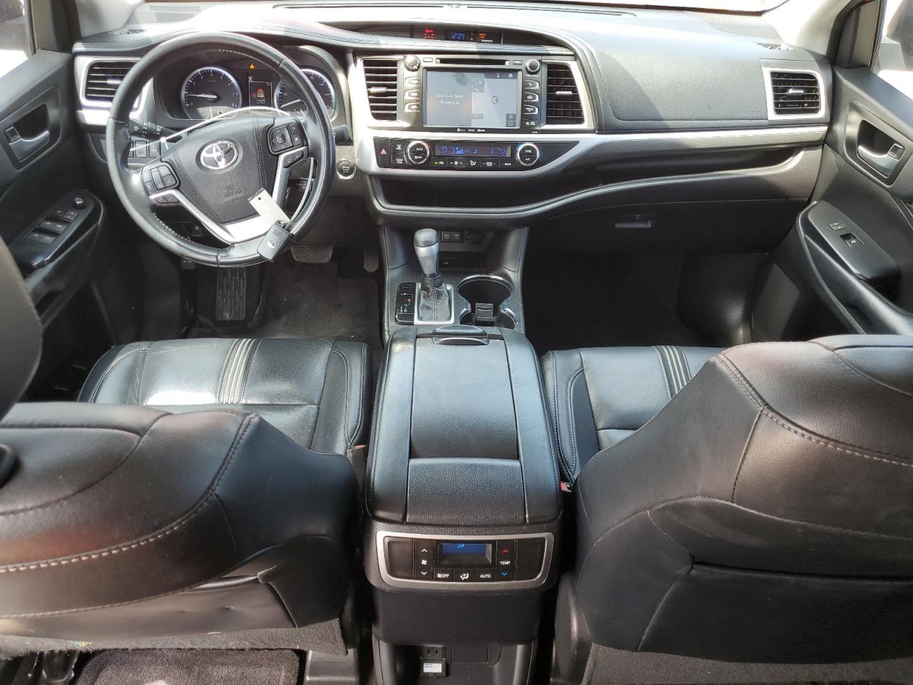 2018 Toyota Highlander Se VIN: 5TDKZRFH1JS533800 Lot: 68161754