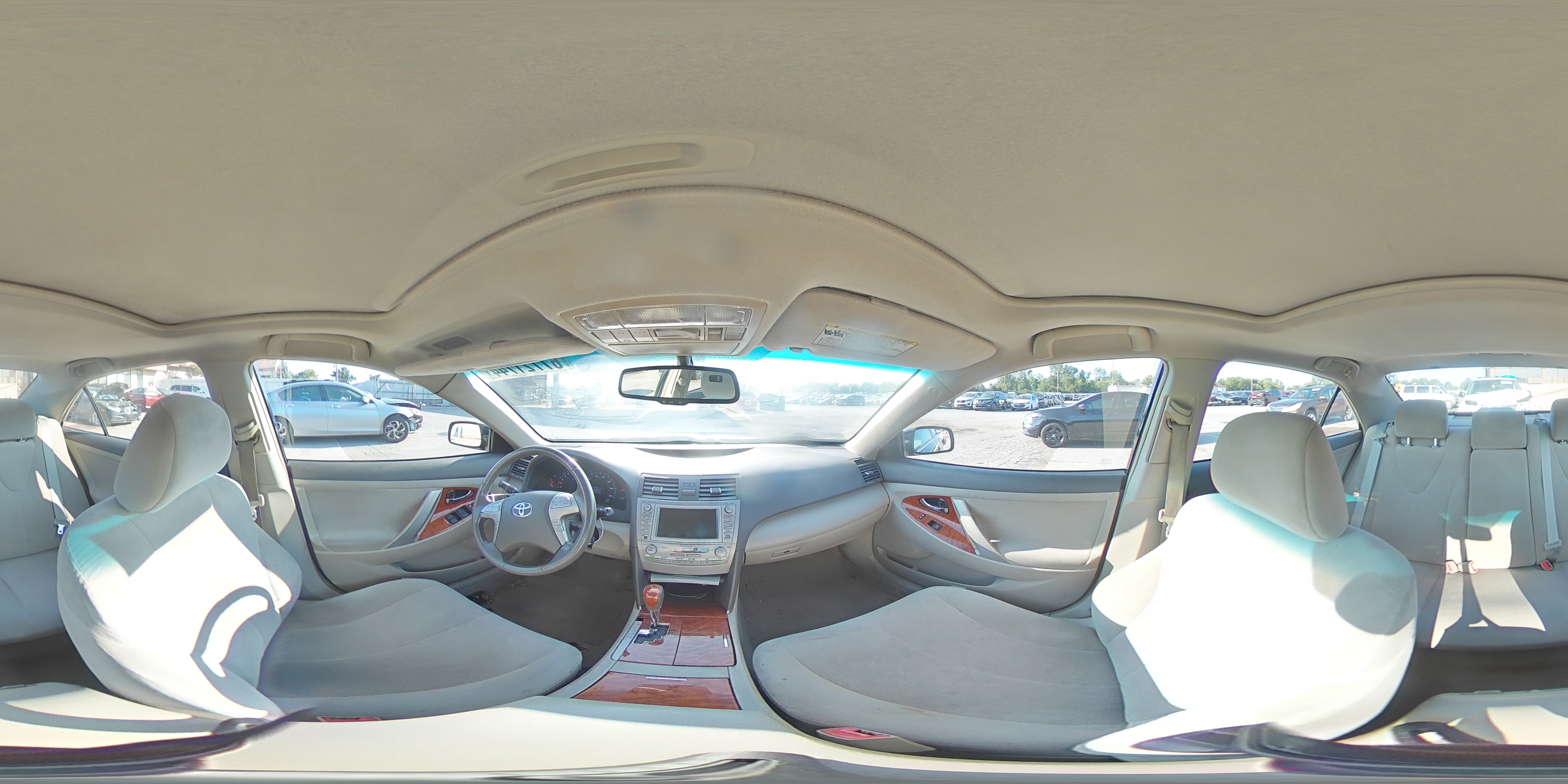 2011 Toyota Camry - Image 13