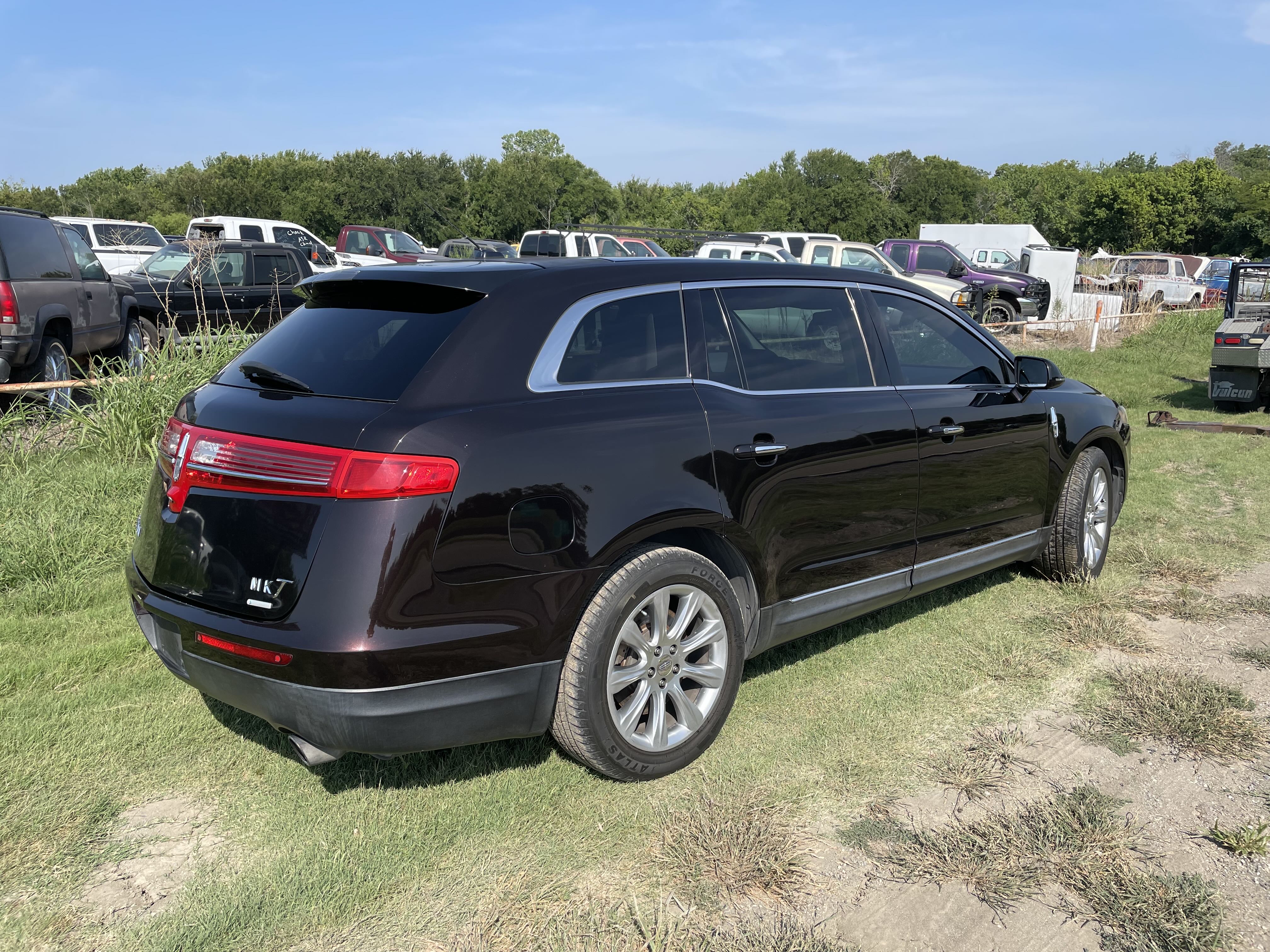 2014 Lincoln Mkt vin: 2LMHJ5AT1EBL52449