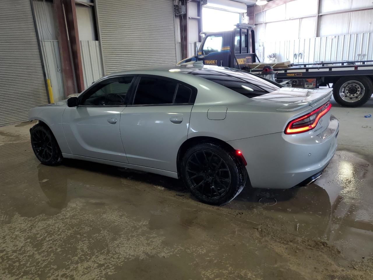 2C3CDXBG2KH705728 2019 DODGE CHARGER - Image 2