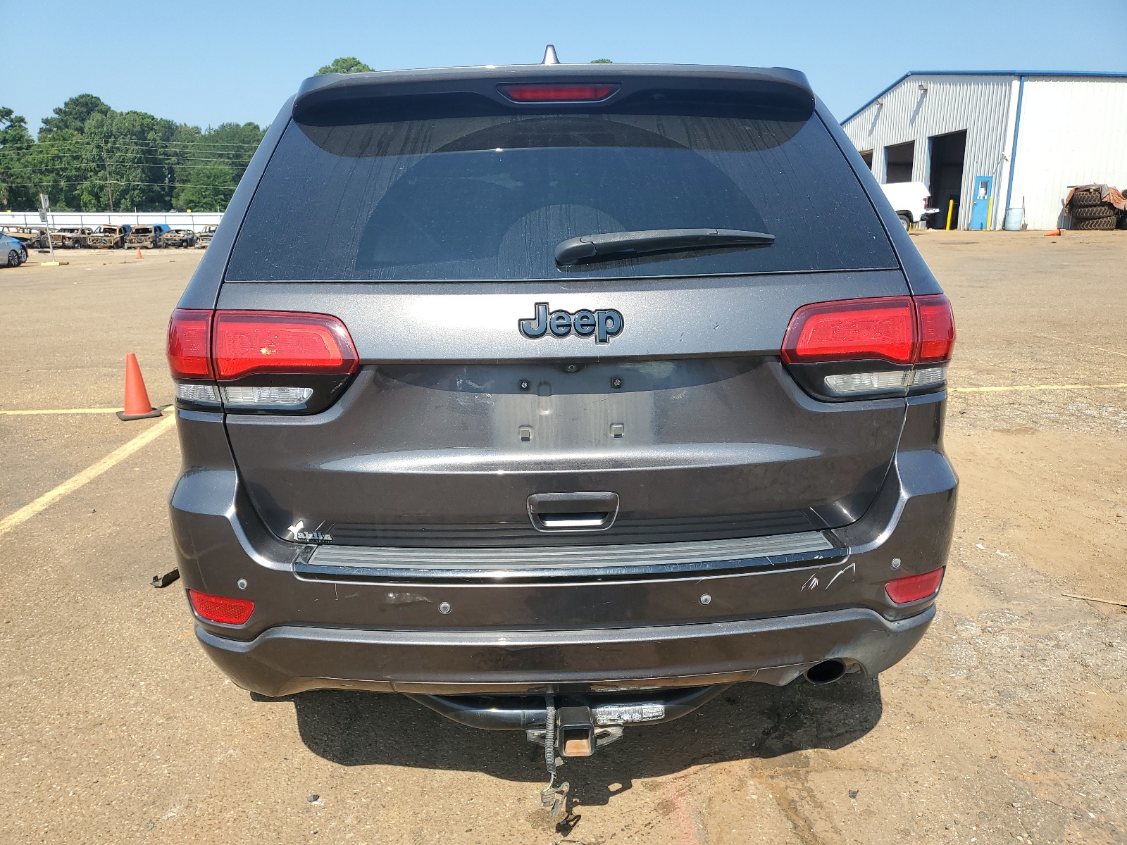 1C4RJEAG6JC125419 2018 Jeep Grand Cherokee Laredo