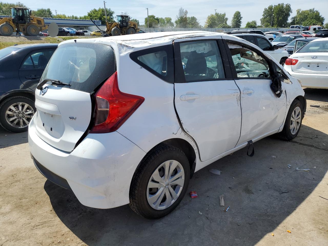 VIN 3N1CE2CP5KL363910 2019 NISSAN VERSA no.3