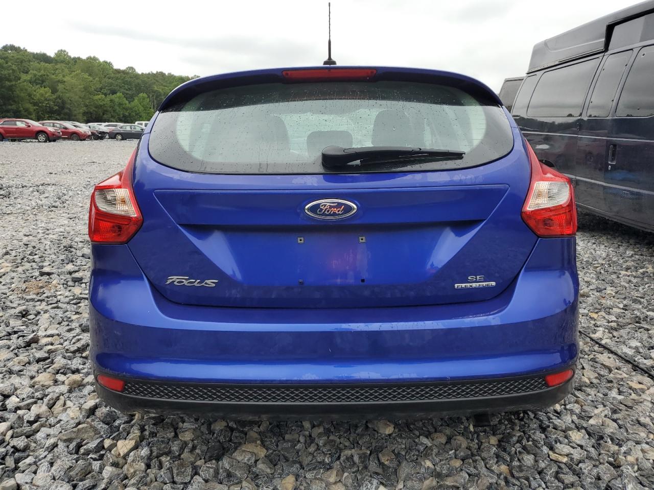 1FADP3K2XEL388086 2014 Ford Focus Se