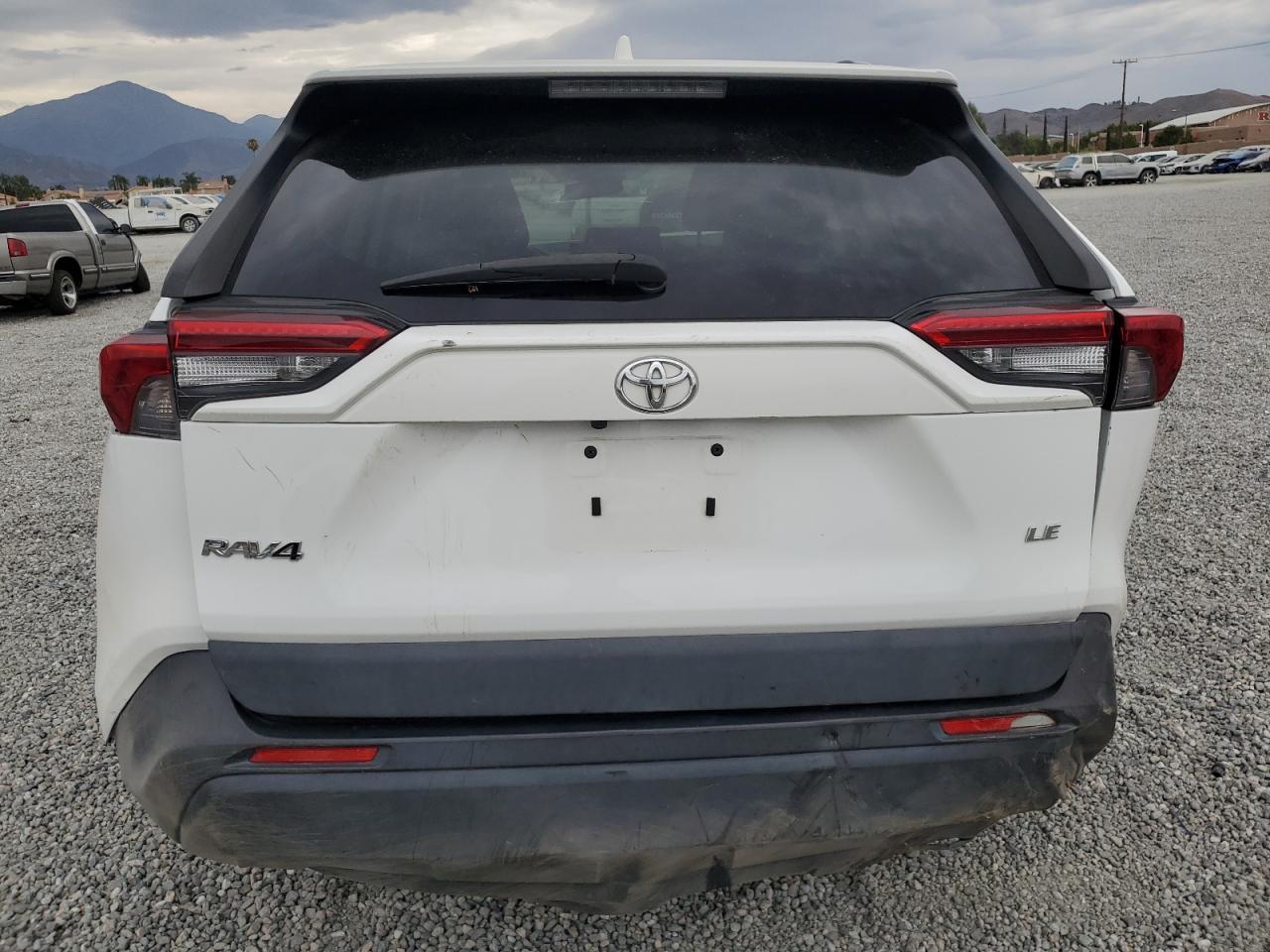 2019 Toyota Rav4 Le VIN: 2T3K1RFV8KW017723 Lot: 65669944