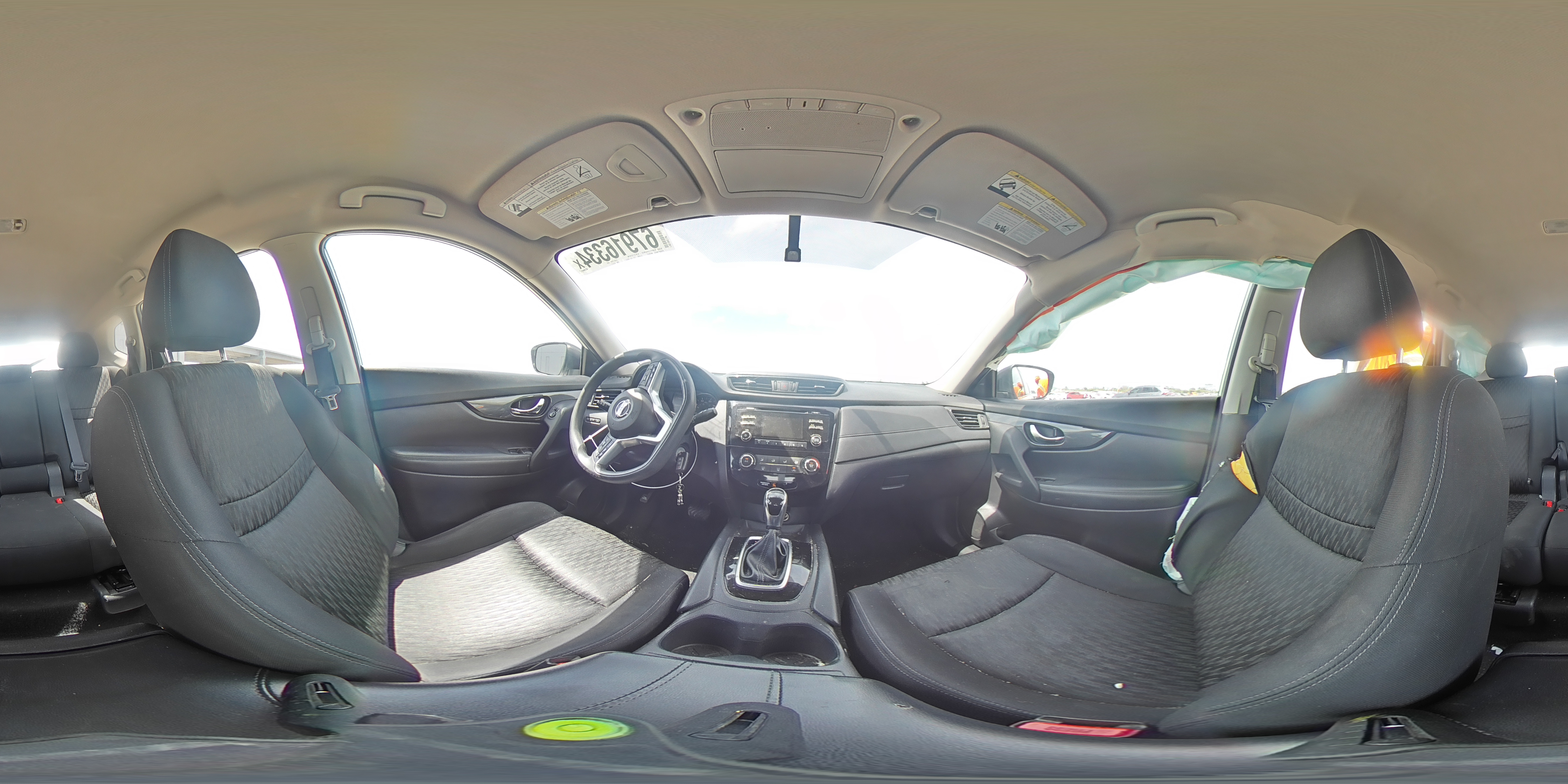 2017 Nissan Rogue - Image 14