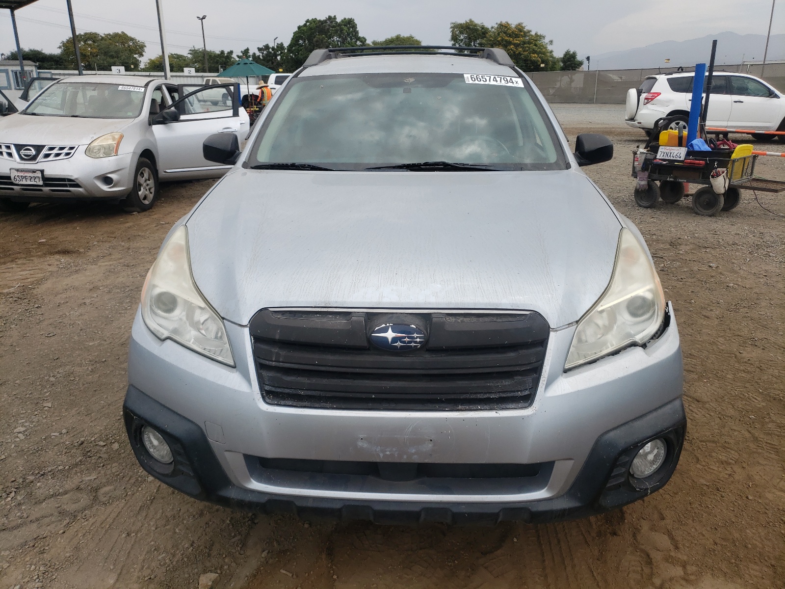 2014 Subaru Outback 2.5I vin: 4S4BRBAC7E3211118