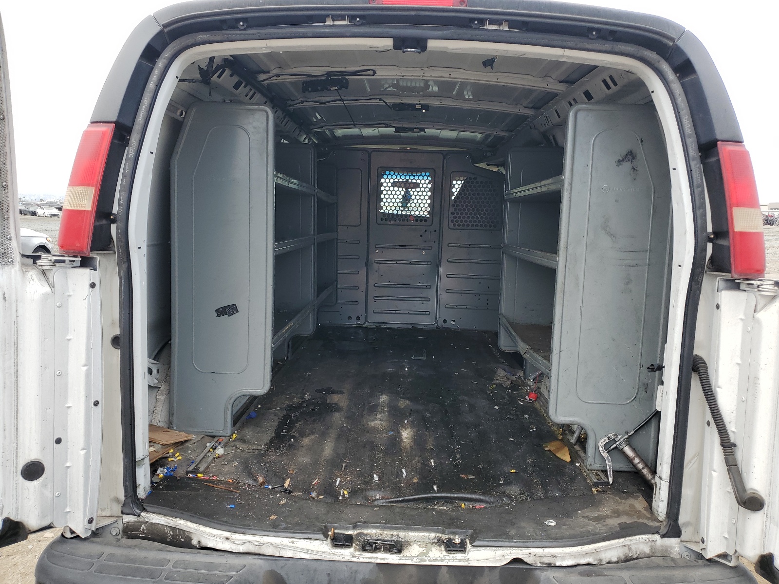 1GCWGFCF6F1238382 2015 Chevrolet Express G2500