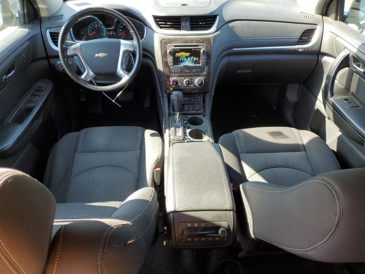 1GNKVHKDXGJ155594 2016 Chevrolet Traverse Lt