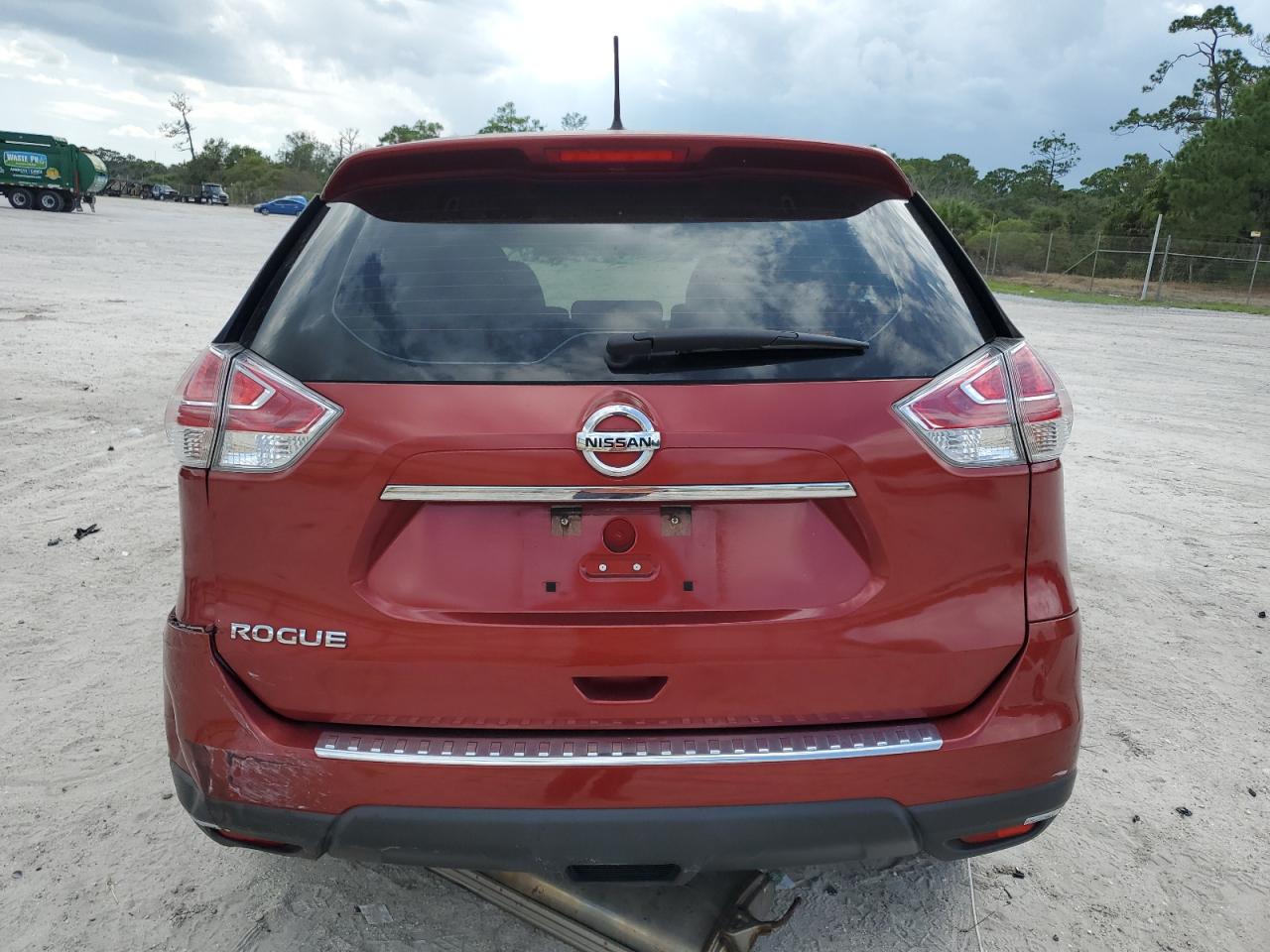 2016 Nissan Rogue S VIN: KNMAT2MT2GP605389 Lot: 68042154