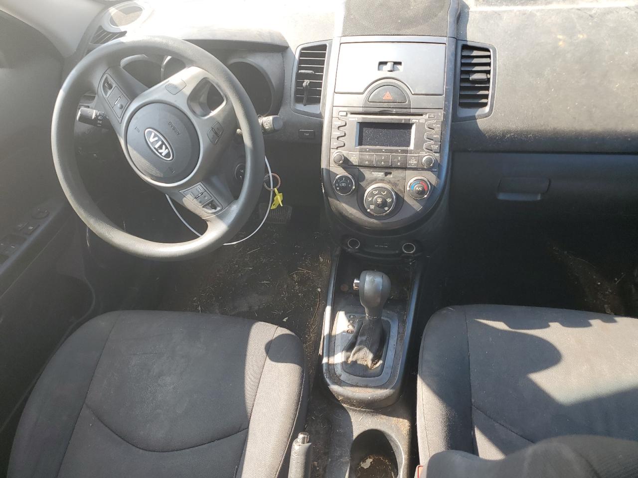 KNDJT2A21B7258559 2011 Kia Soul +