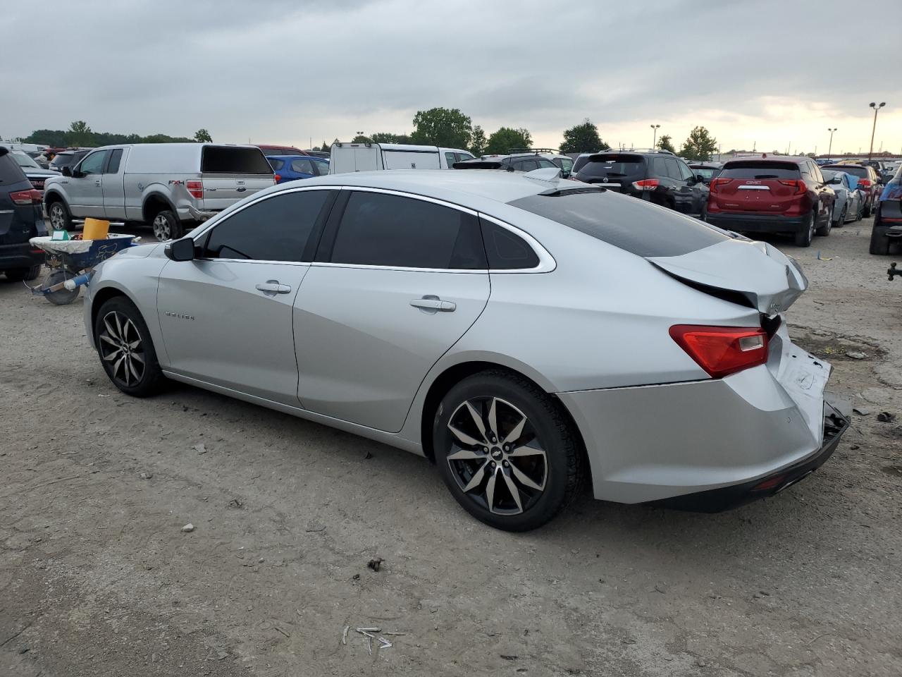 1G1ZF5SX9GF251810 2016 CHEVROLET MALIBU - Image 2