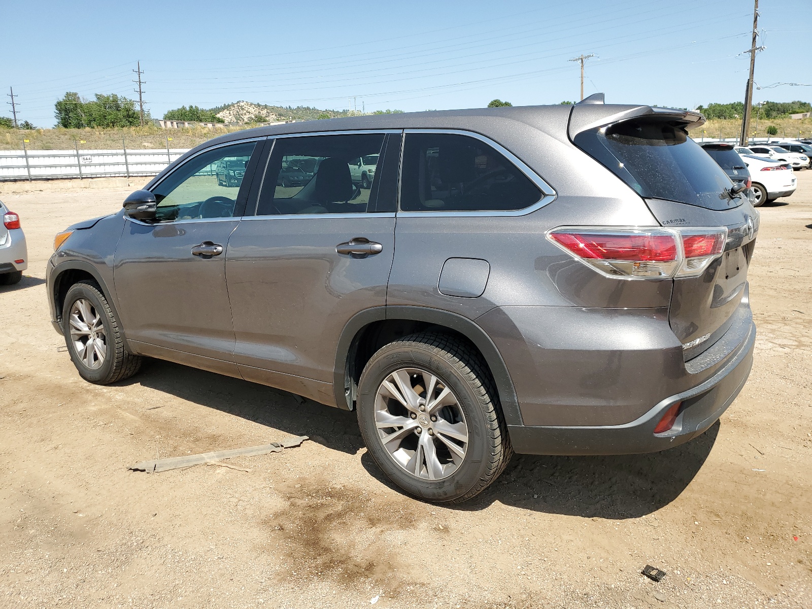2015 Toyota Highlander Le vin: 5TDBKRFH3FS206133
