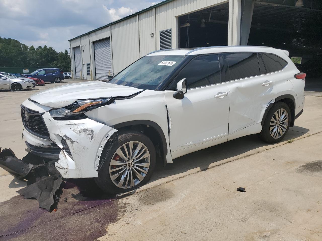 2022 Toyota Highlander Platinum VIN: 5TDFZRBH3NS188282 Lot: 67897144