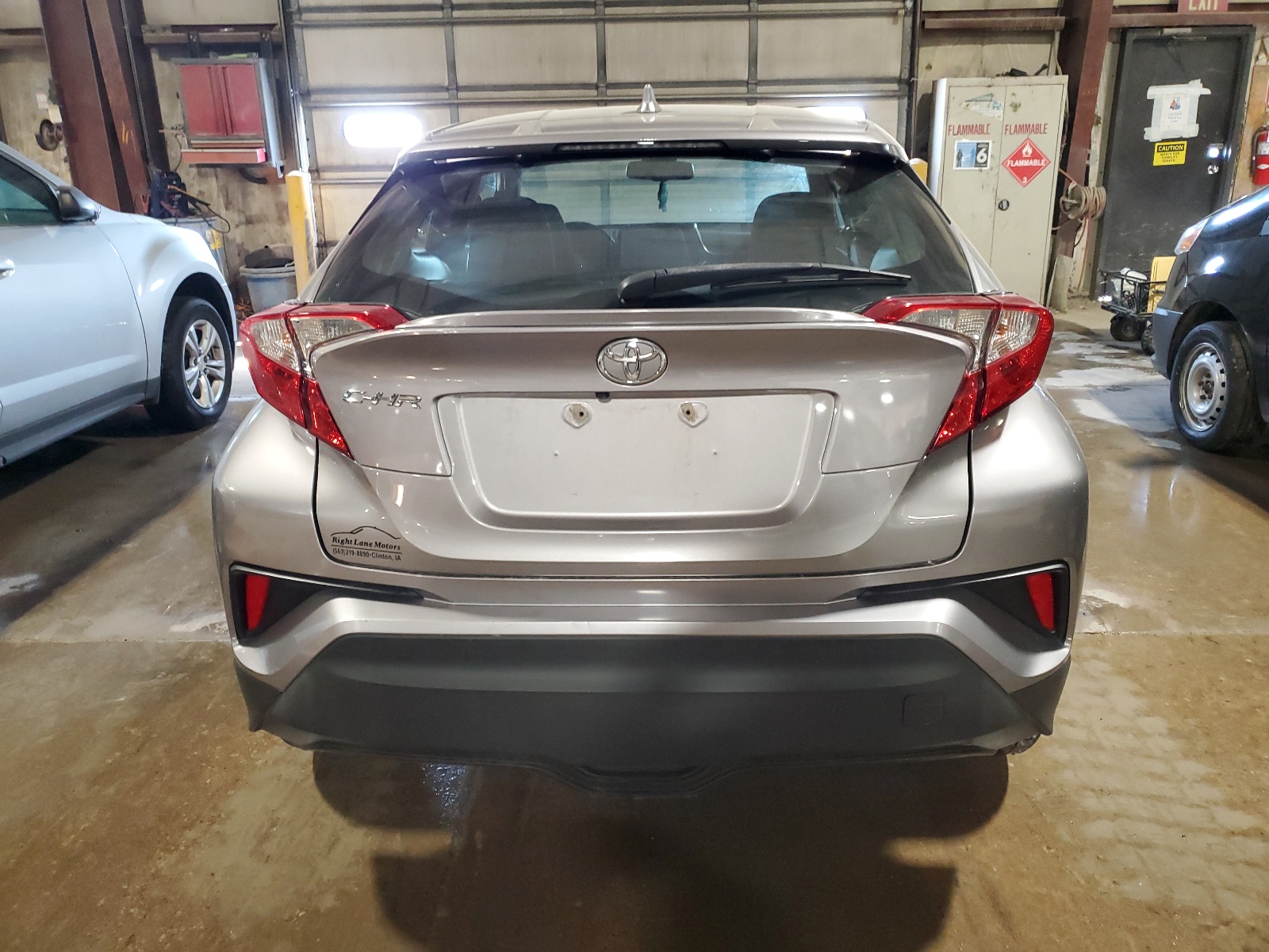 NMTKHMBXXJR015041 2018 Toyota C-Hr Xle