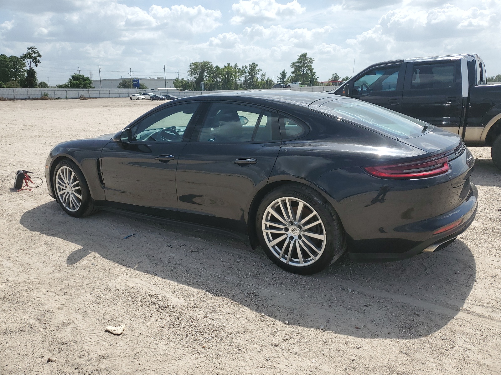 2018 Porsche Panamera 4 vin: WP0AA2A75JL114696