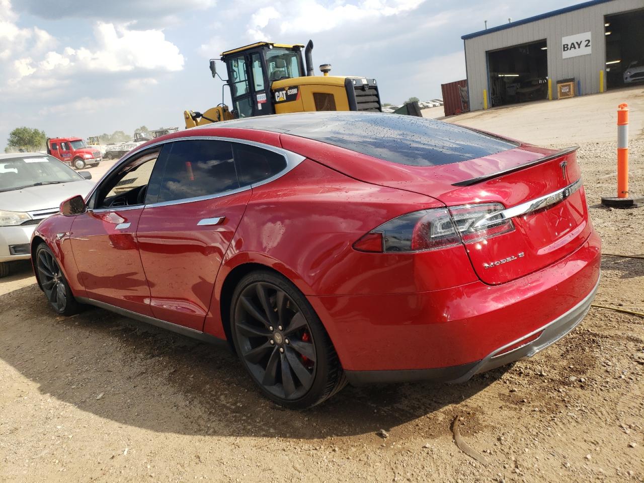 5YJSA1E47FF106799 2015 TESLA MODEL S - Image 2