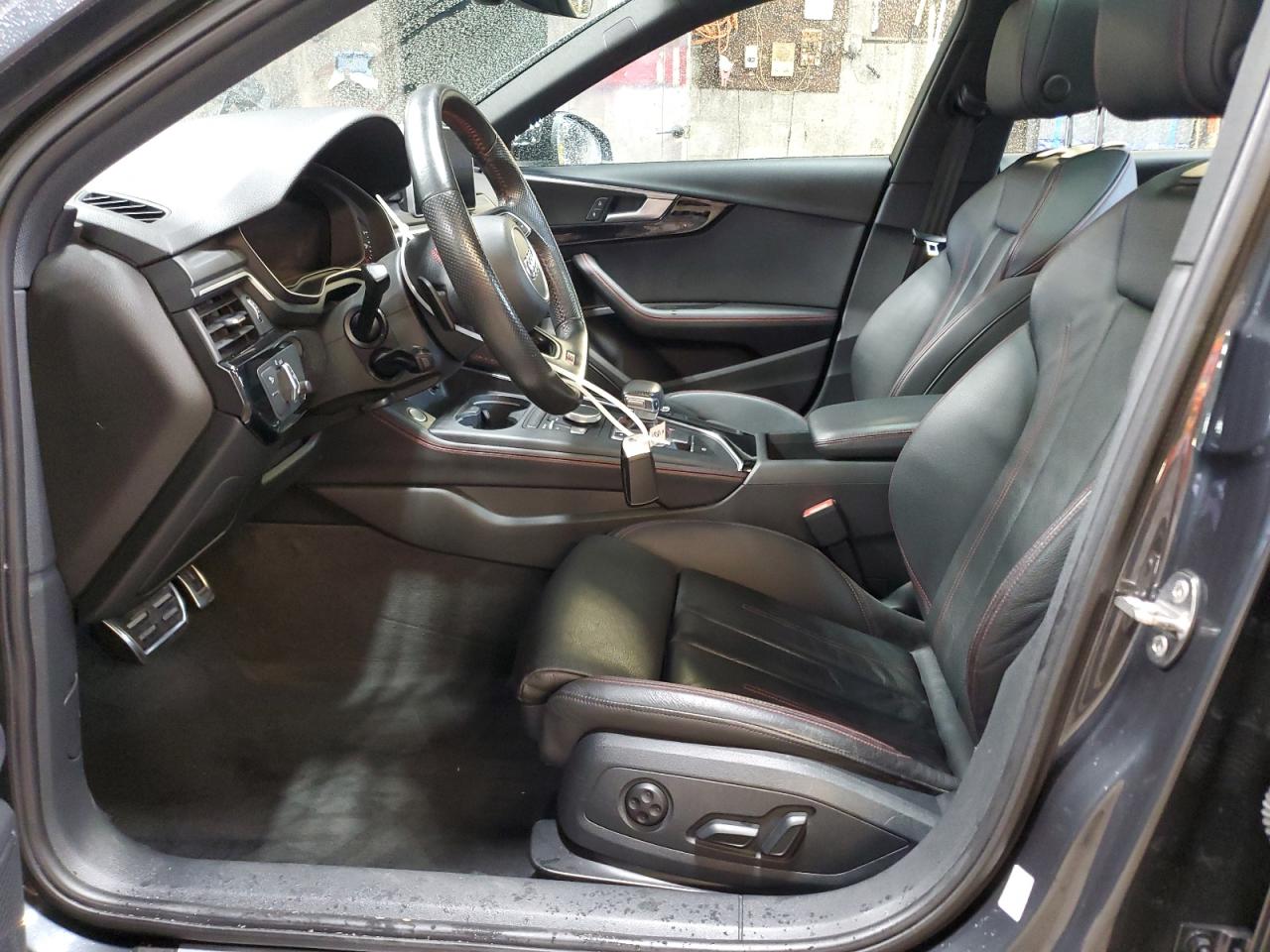 2018 Audi A4 Premium Plus VIN: WAUENAF4XJA146311 Lot: 65785904