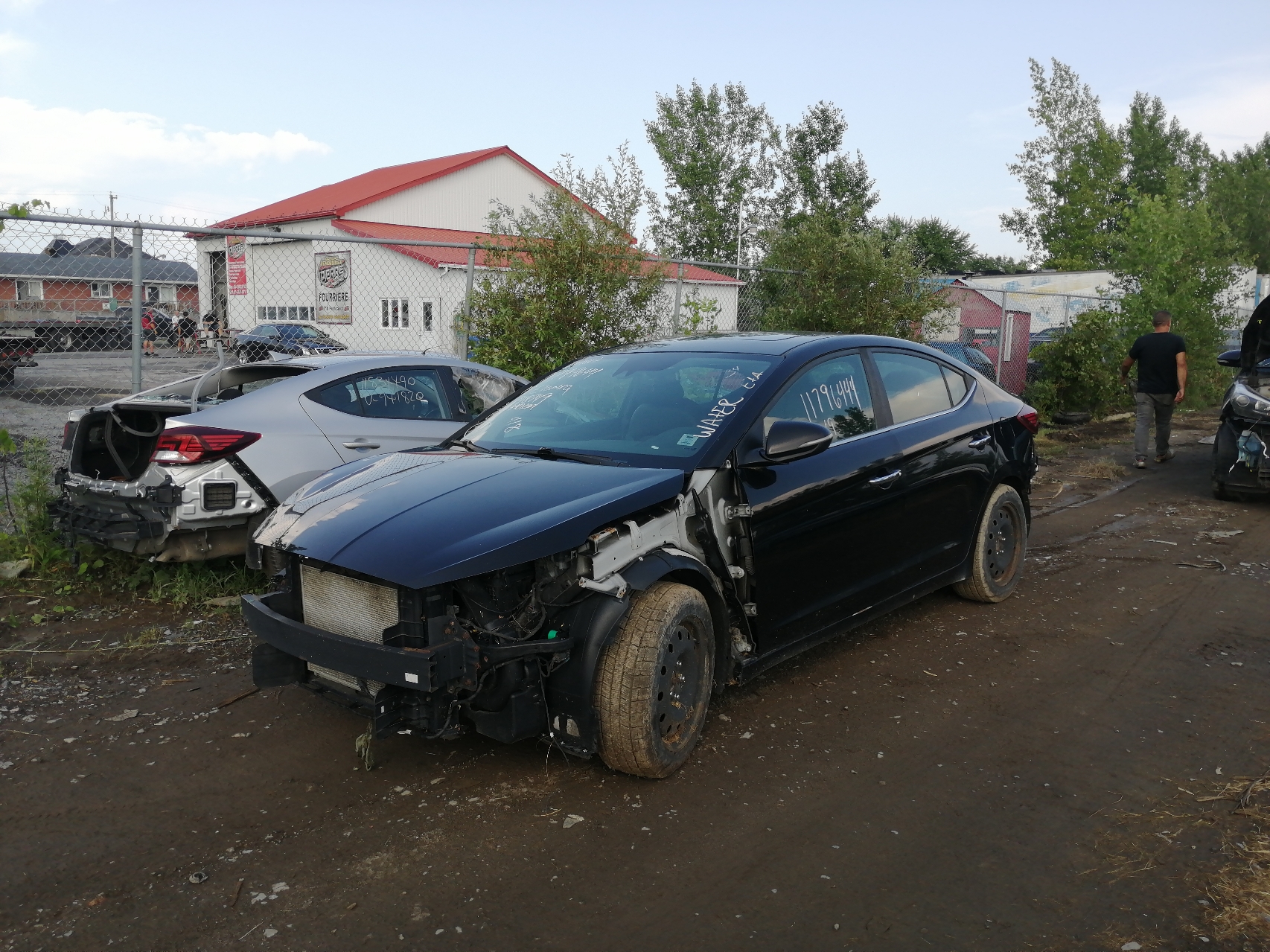 2019 Hyundai Elantra Sel vin: KMHD84LF3KU748749