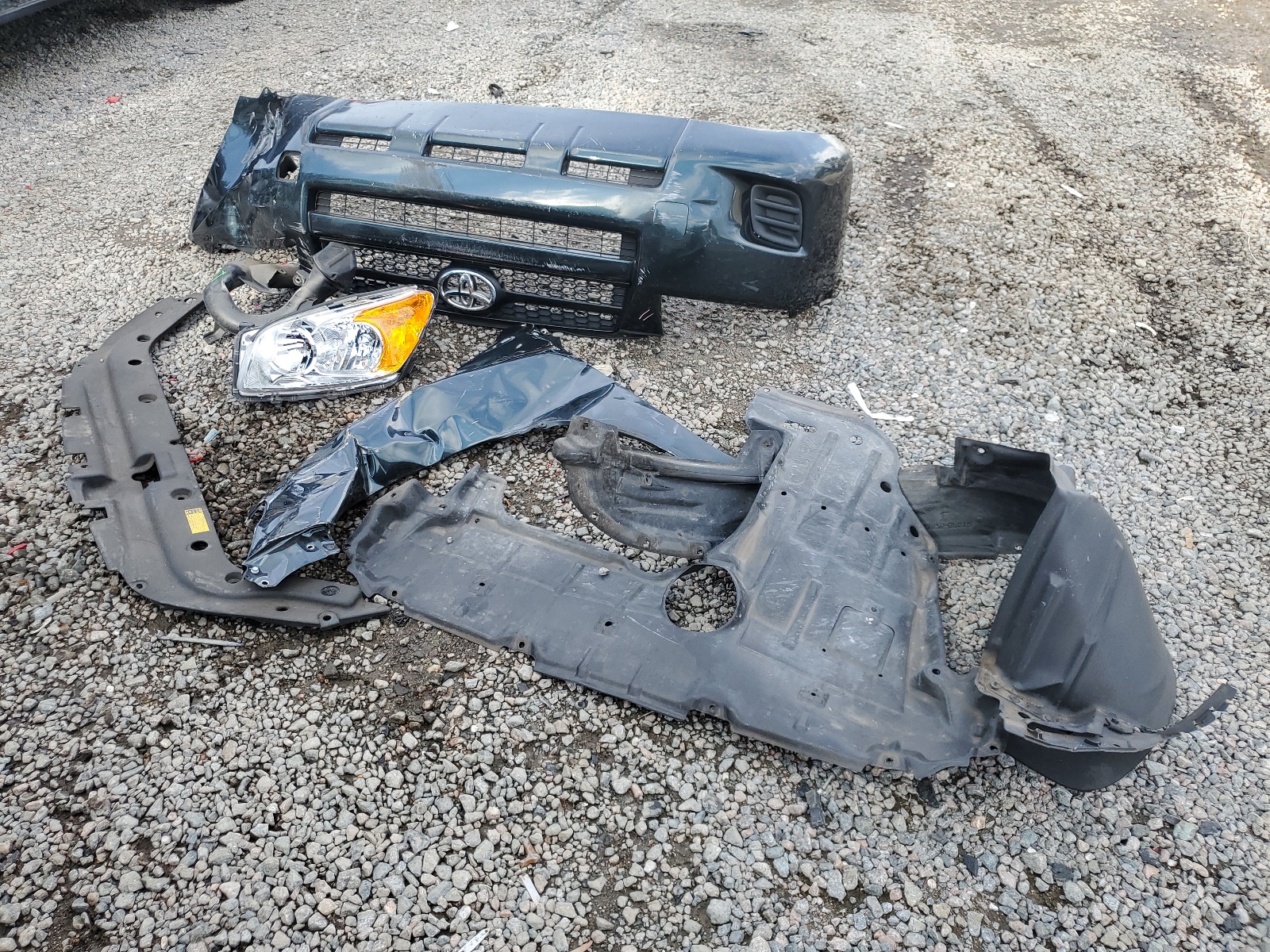 2T3KF4DV5BW063338 2011 Toyota Rav4