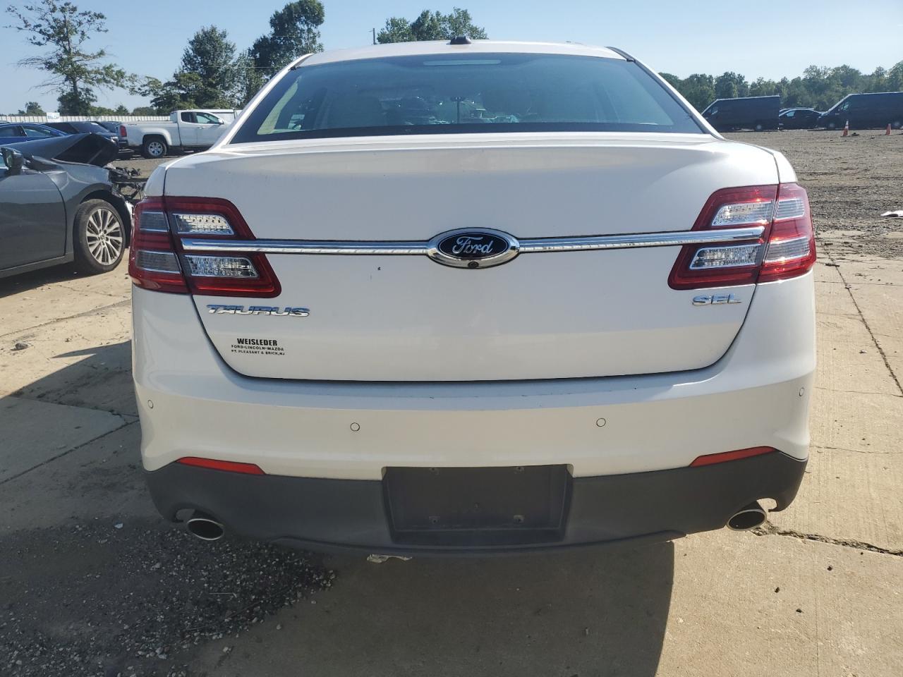 1FAHP2E85DG153677 2013 Ford Taurus Sel