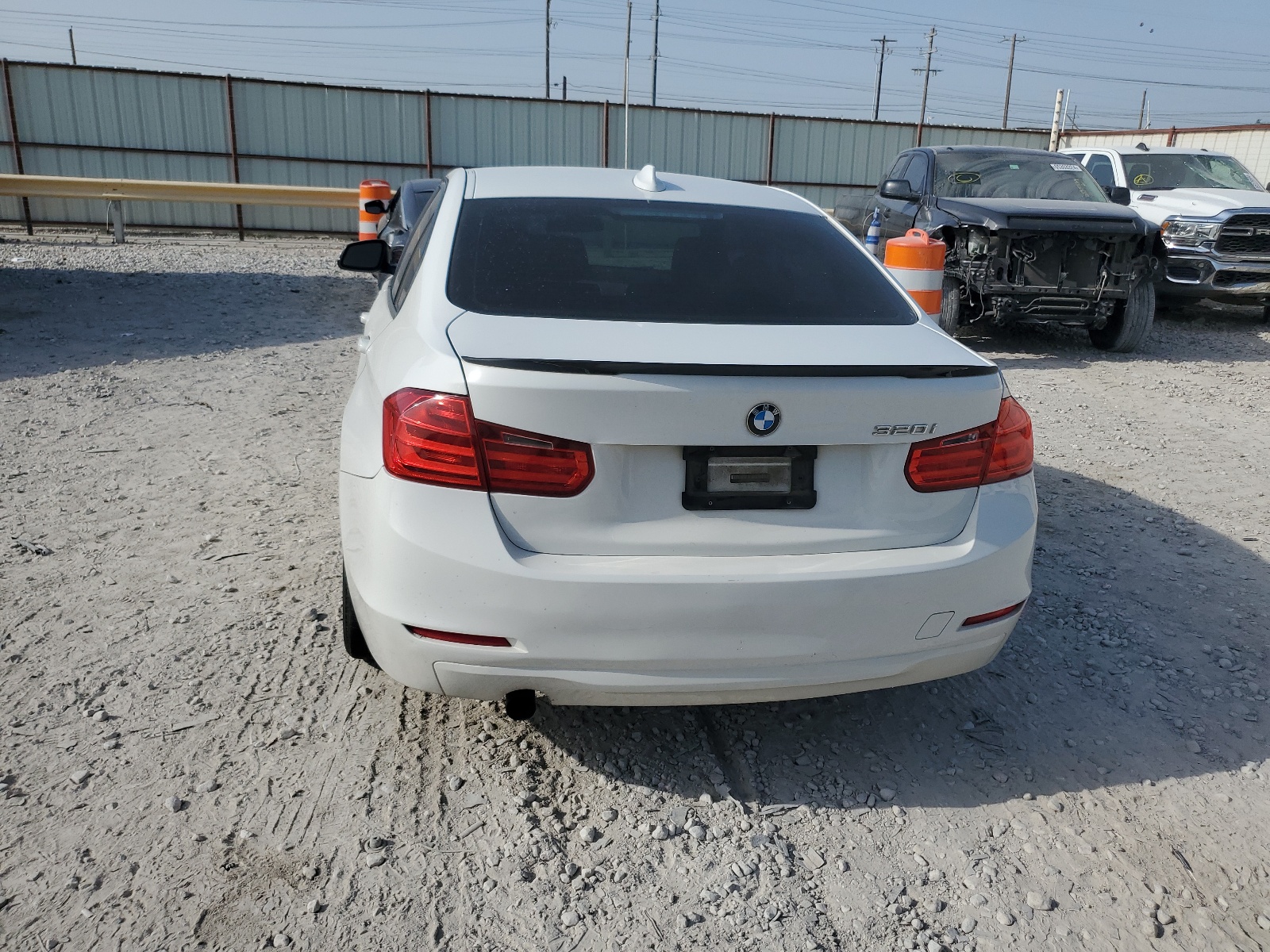 2014 BMW 320 I vin: WBA3B1G59ENS79406