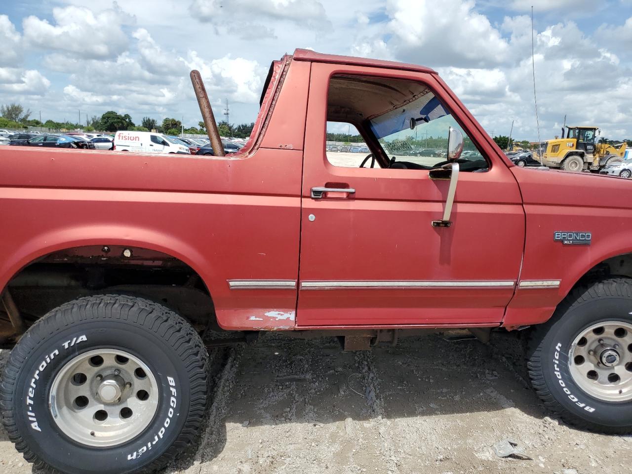 1996 Ford Bronco U100 VIN: 1FMEU15H8TLB95715 Lot: 65676564