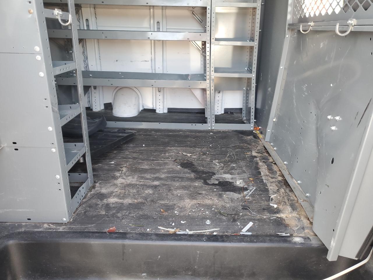 2018 Chevrolet Express G2500 VIN: 1GCWGBFG9J1181858 Lot: 69067604