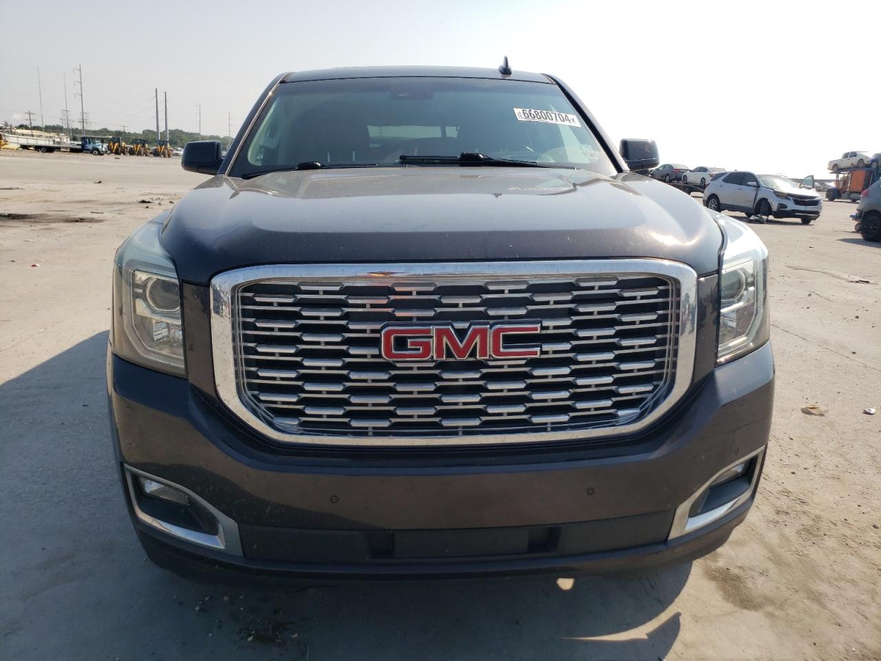 1GKS1CKJ9JR373861 2018 GMC Yukon Denali