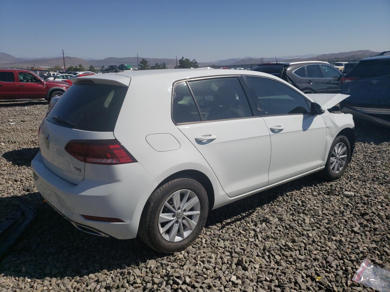 2018 Volkswagen Golf - Image 3
