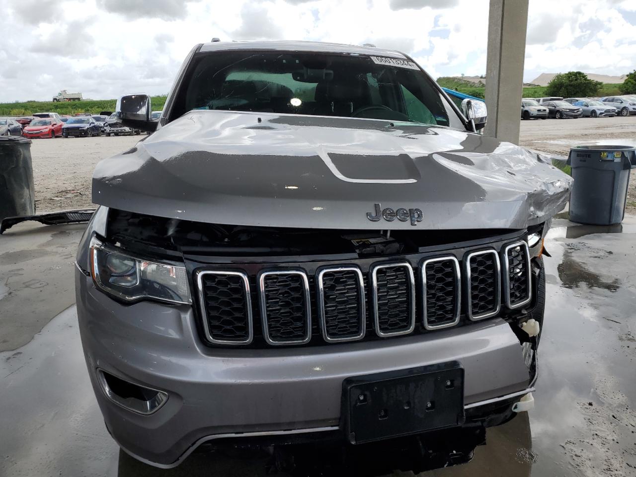2017 Jeep Grand Cherokee - Image 5