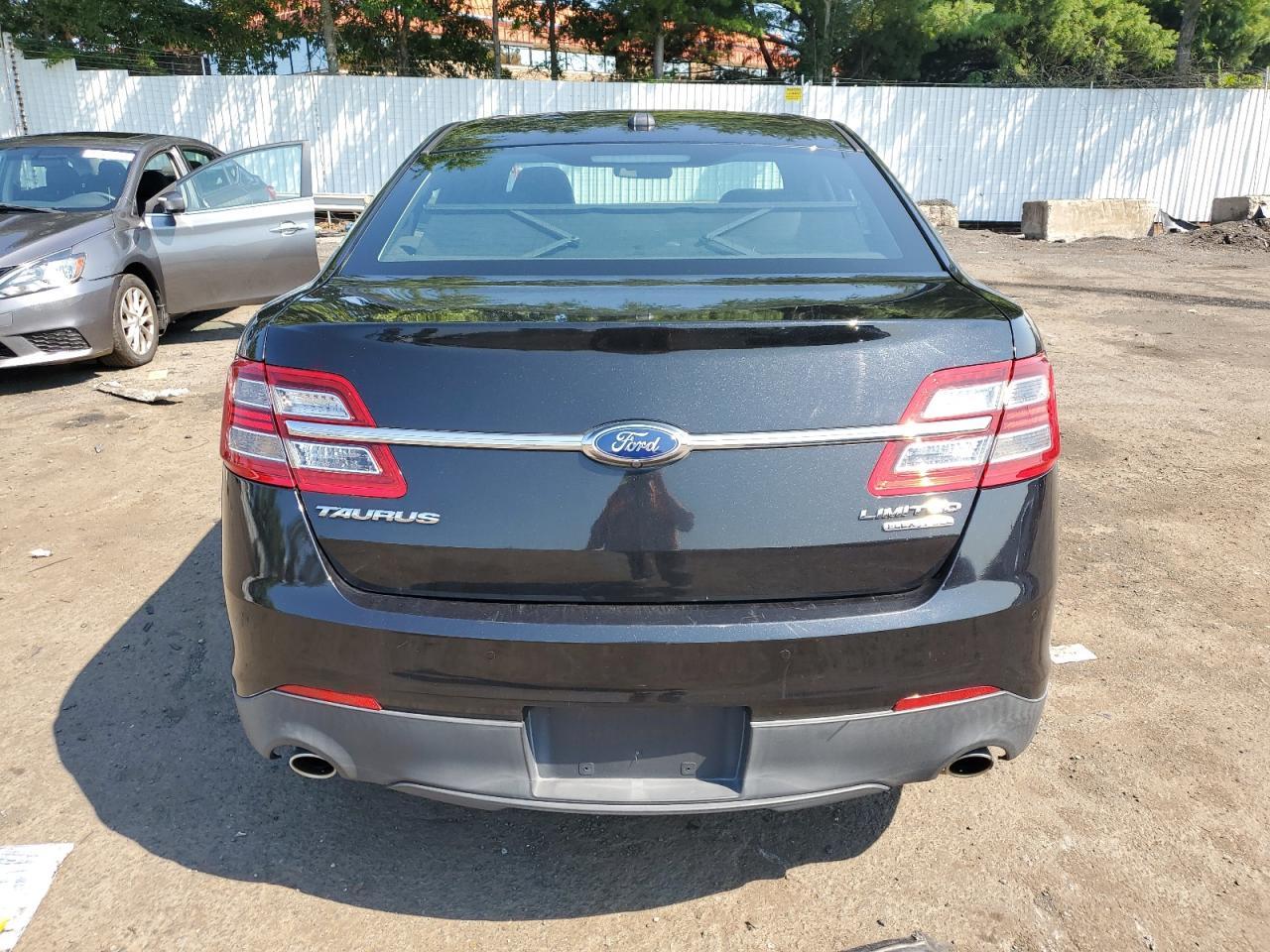 2014 Ford Taurus Limited VIN: 1FAHP2F89EG104708 Lot: 65708764