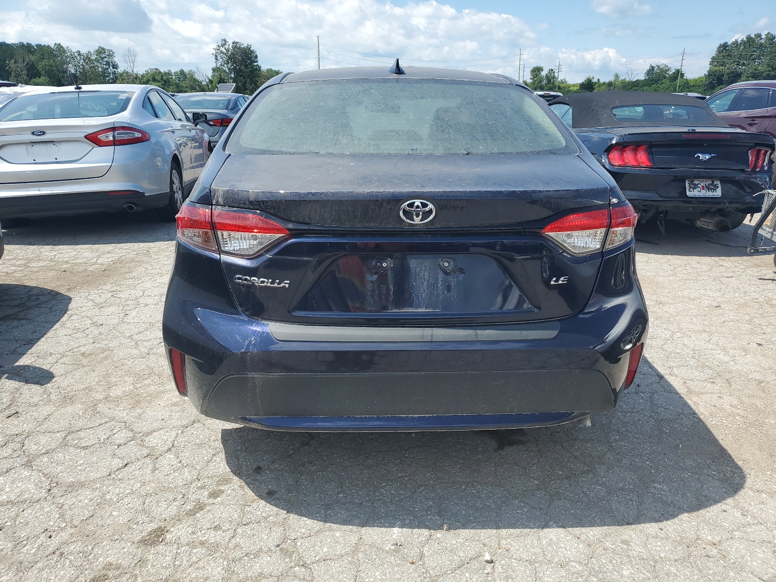 2022 Toyota Corolla Le vin: 5YFVPMAE4NP347556