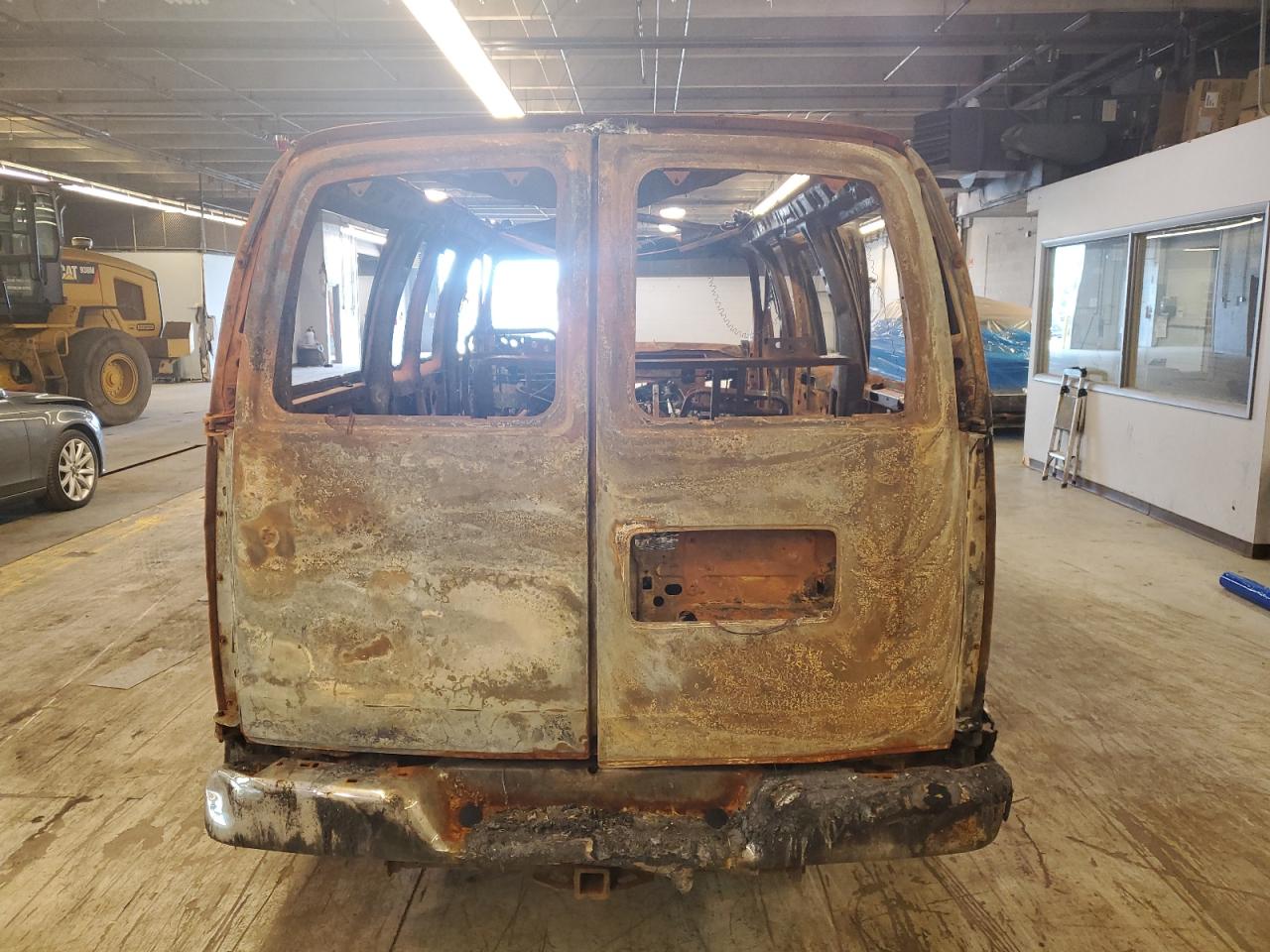 2003 Chevrolet Express G1500 VIN: 1GBFG15T031233183 Lot: 43046384